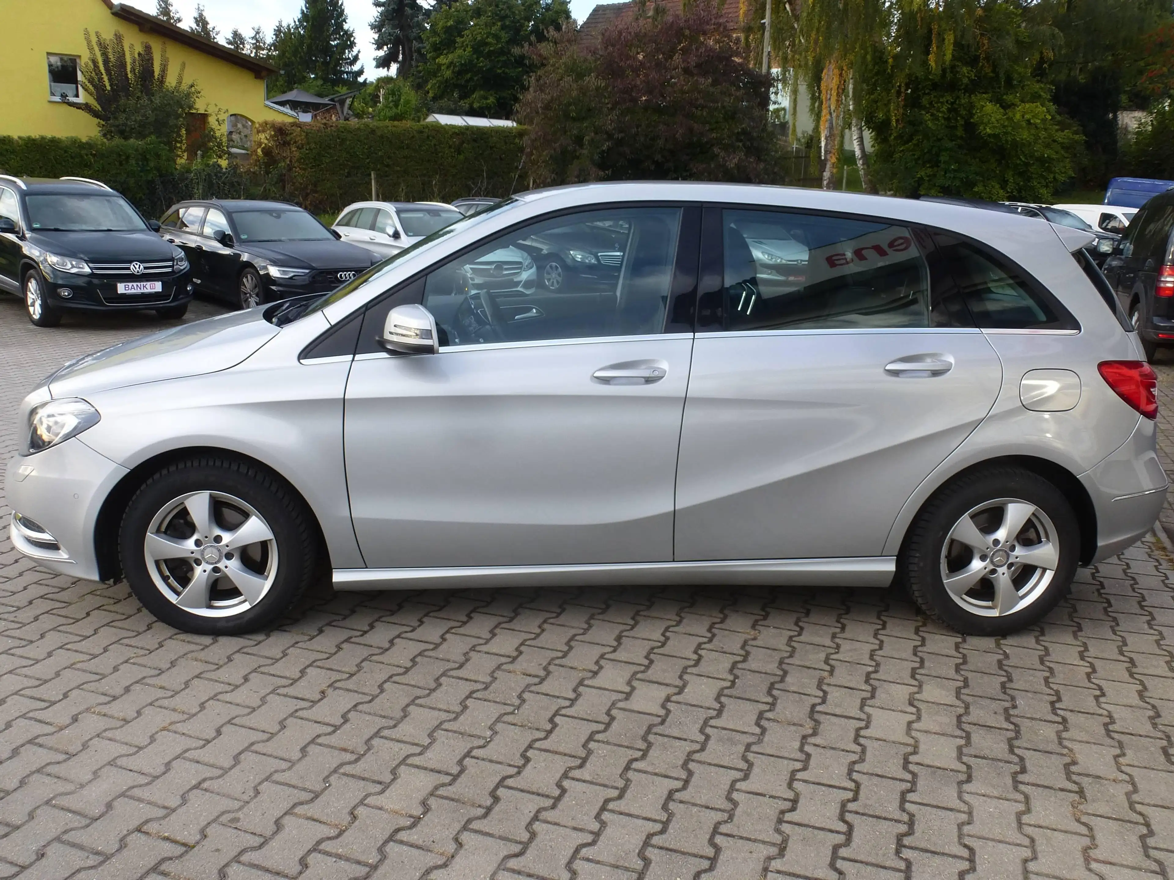 Mercedes-Benz B 220 B 220 4Matic /Automatik /Navi /Aus 1-Hand. — photo 7