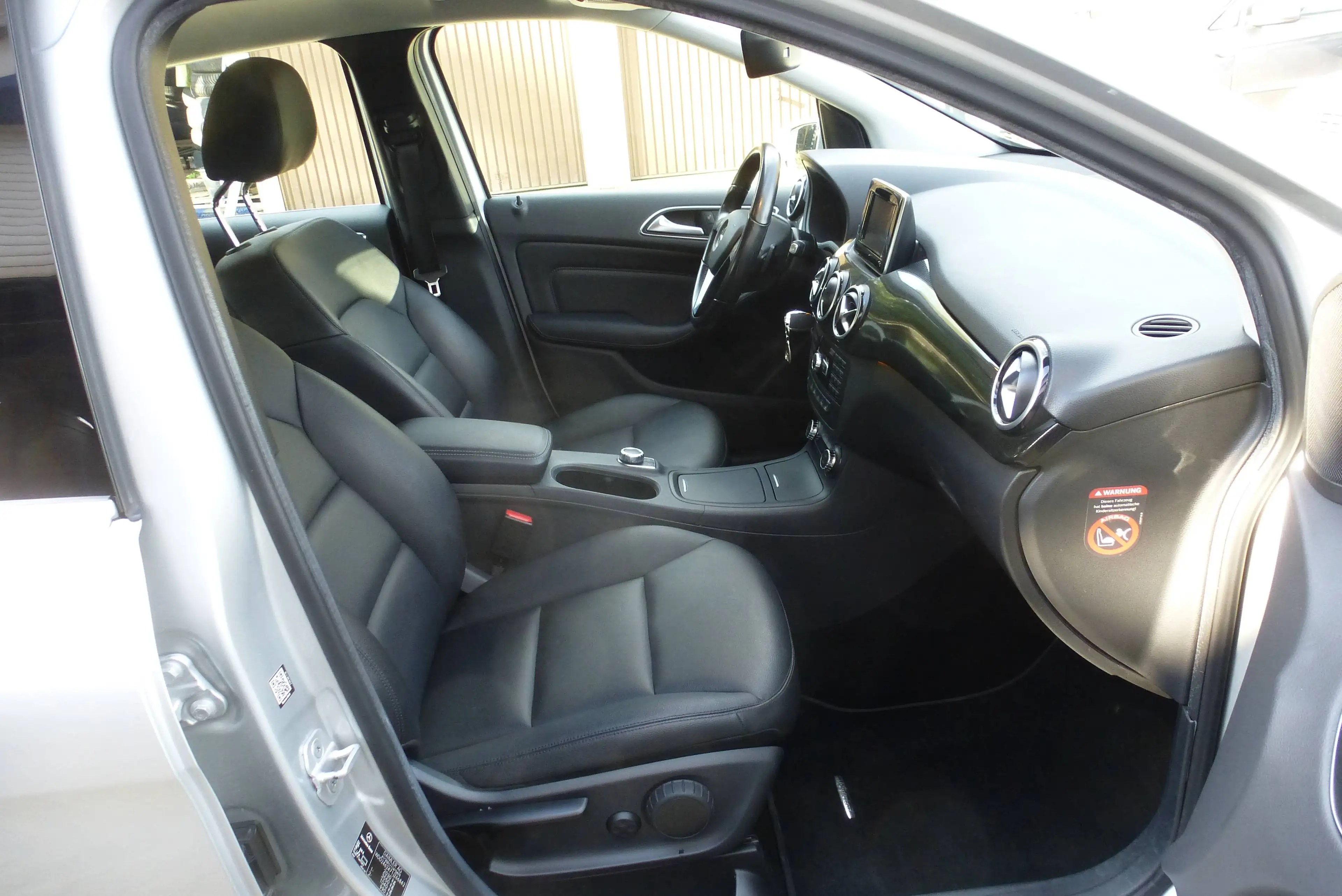 Mercedes-Benz B 220 B 220 4Matic /Automatik /Navi /Aus 1-Hand. — photo 12