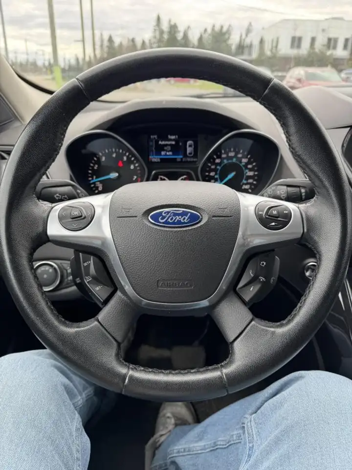 Ford Escape снимка Ford Escape