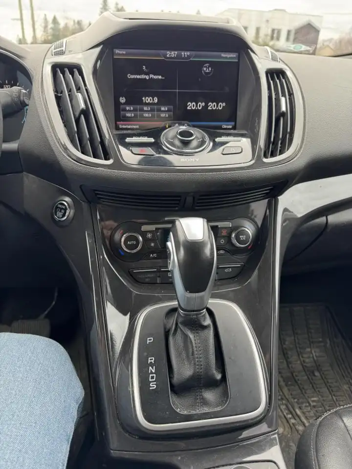 Ford Escape снимка Ford Escape