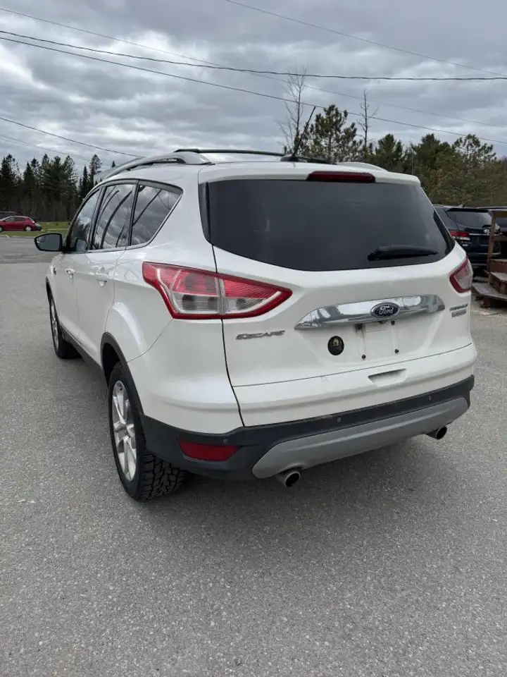 Ford Escape снимка Ford Escape