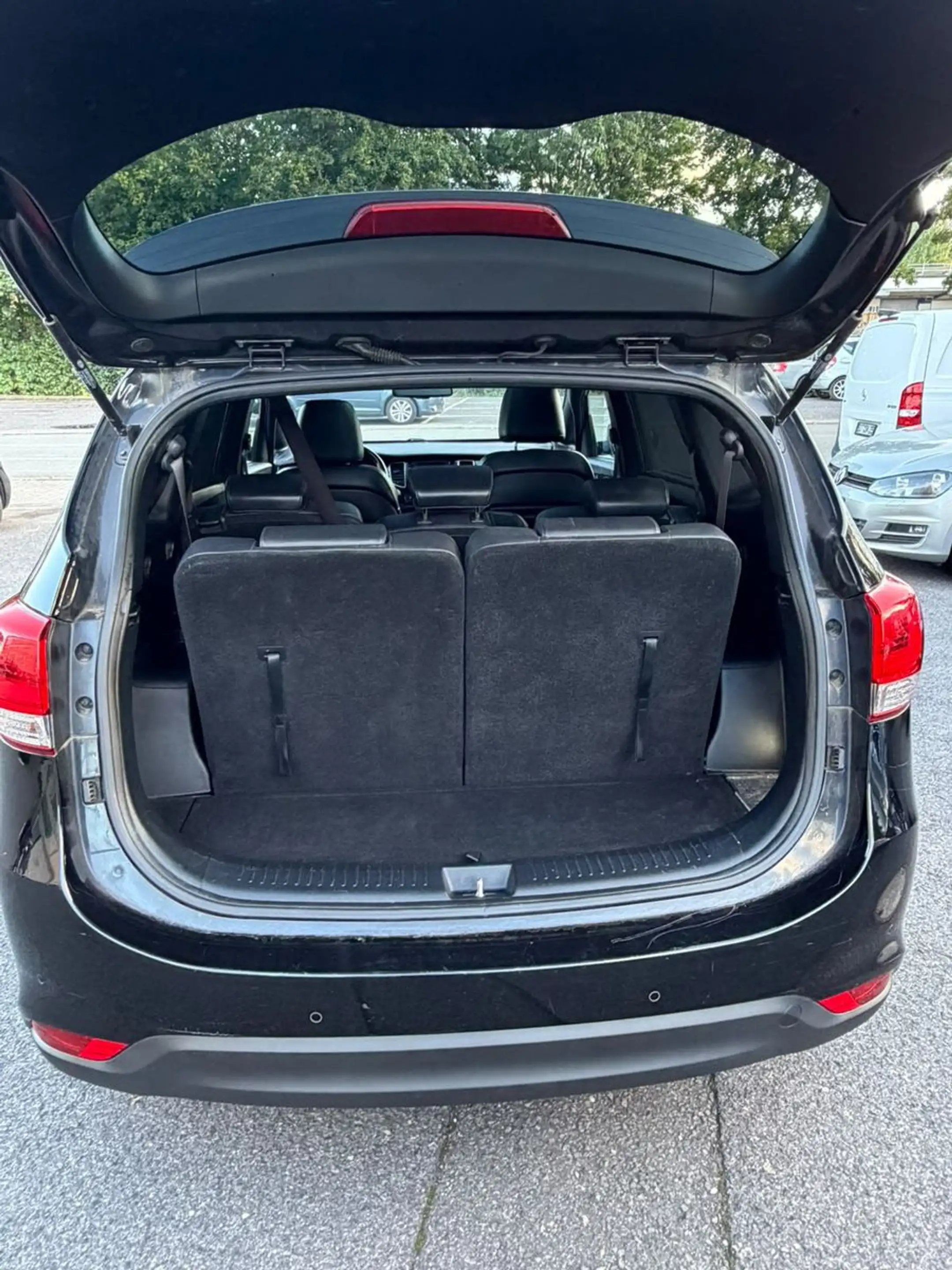 Kia Carens Spirit — photo 6