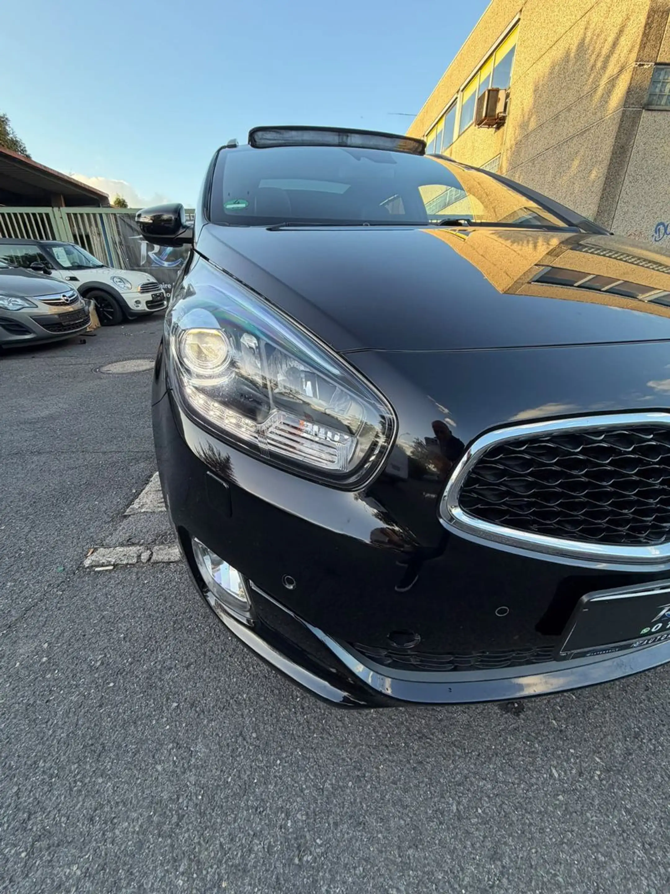 Kia Carens Spirit — photo 9