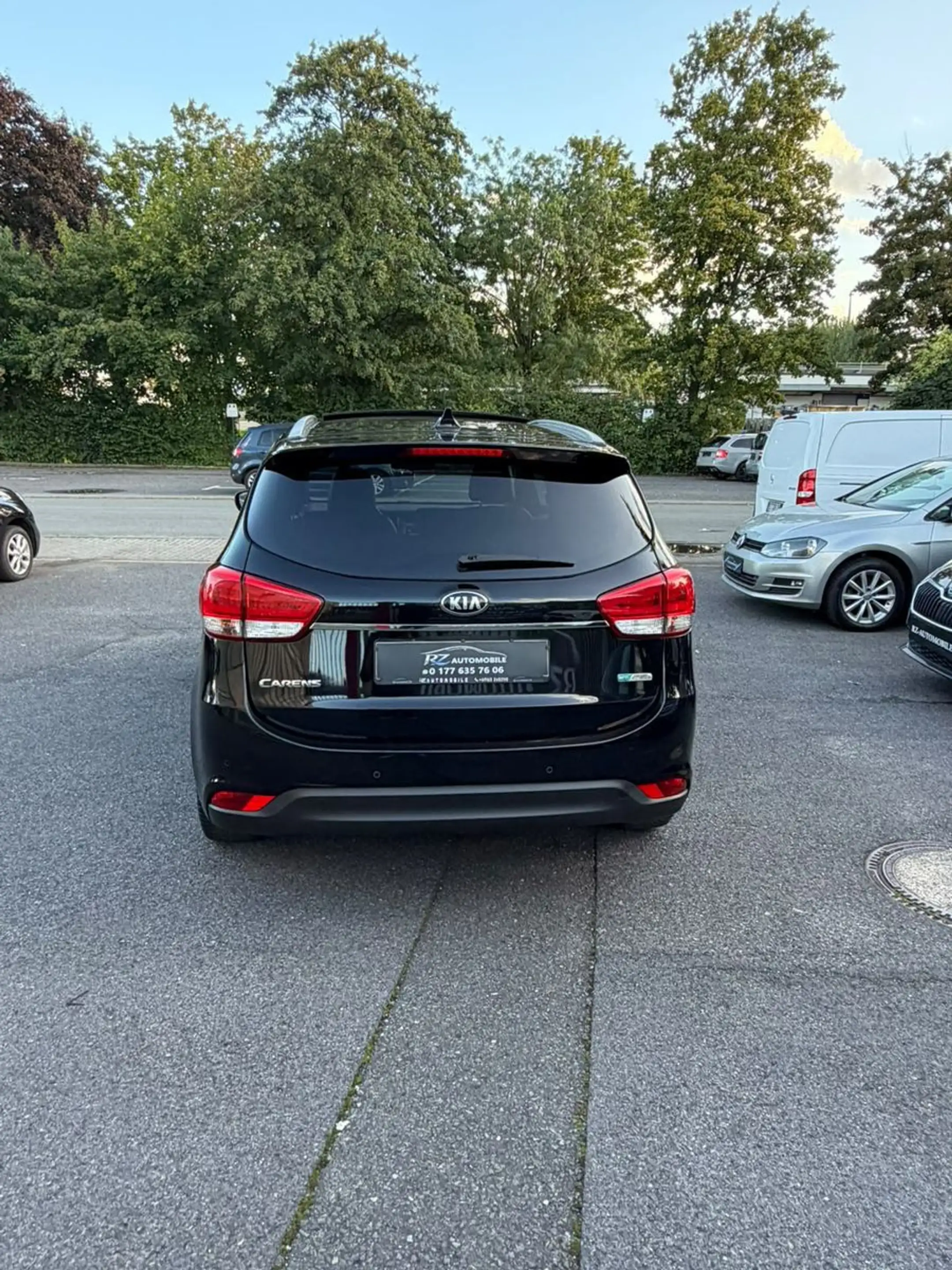 Kia Carens Spirit — photo 5