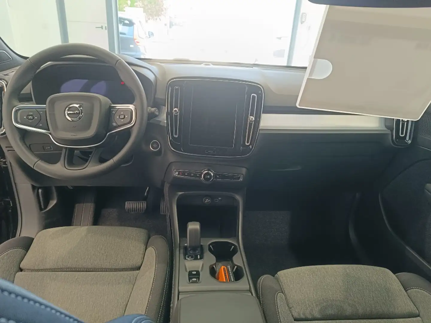Volvo XC40 B3 Core Aut. Negro - 2