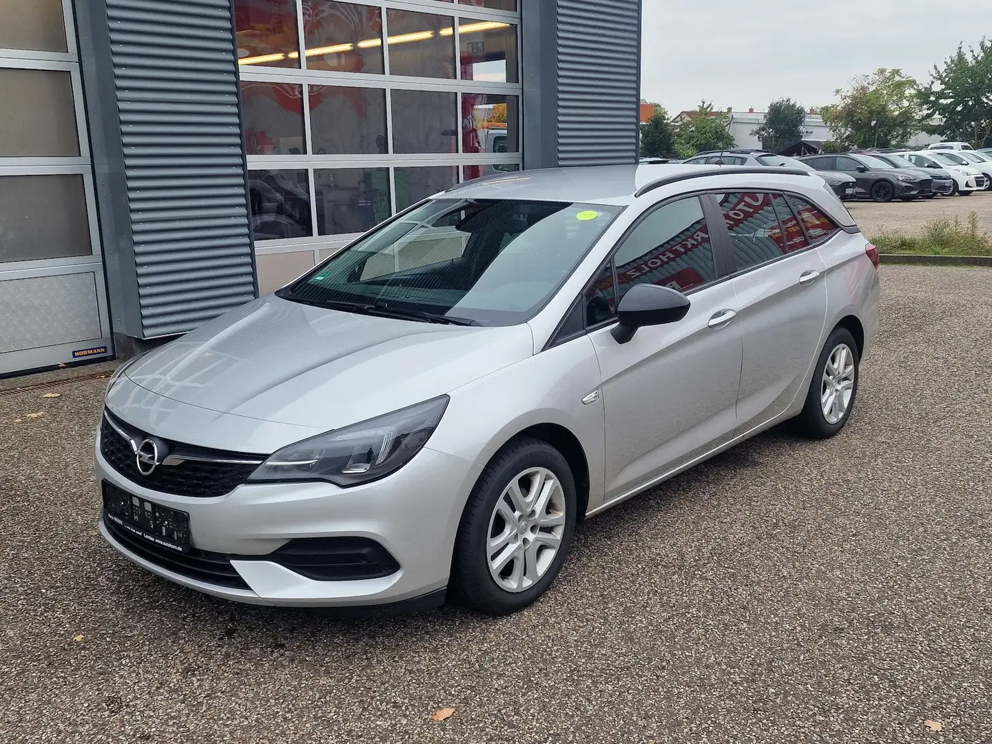 Opel Astra Edition StartStop Klima NAVI AHK Silber - 1