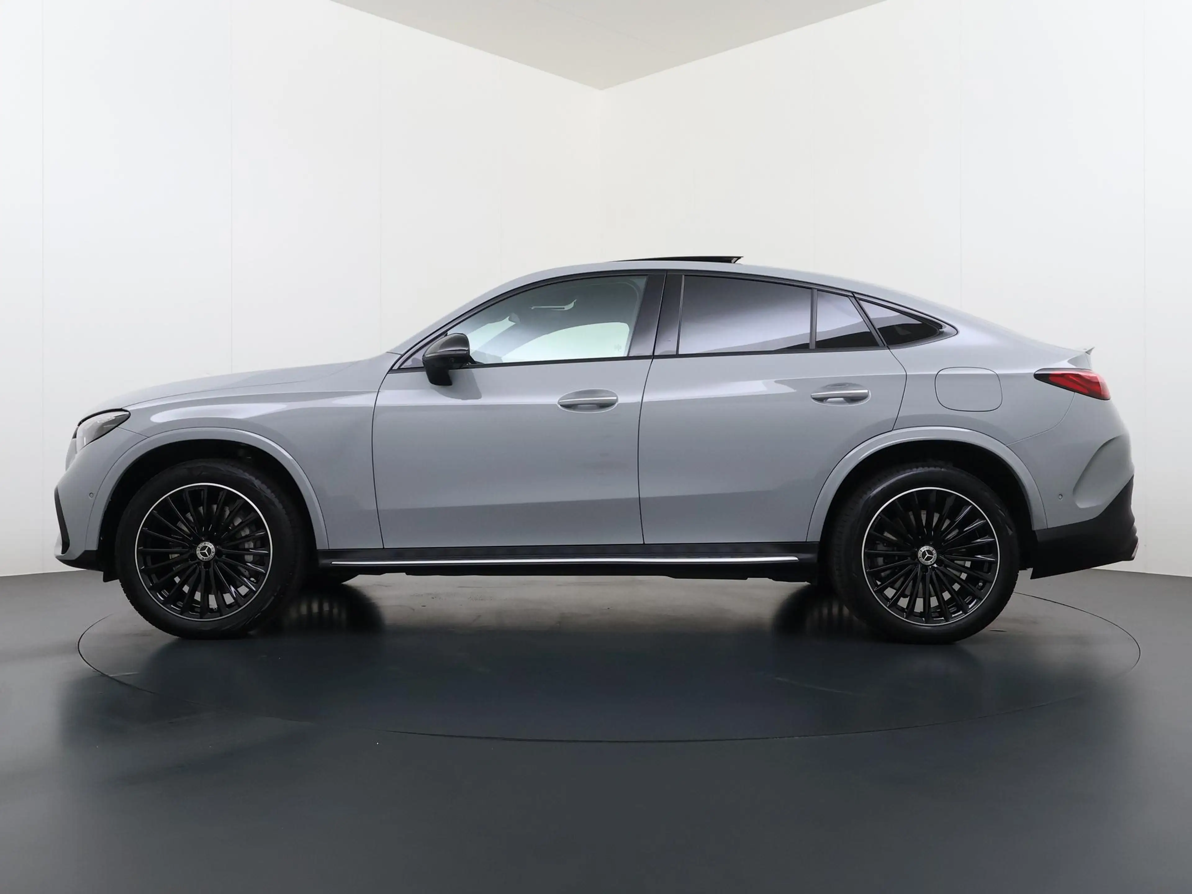 Mercedes-Benz GLC 400 Coupé 400e 4MATIC AMG Line | Nightpakket | Trekhaa — photo 3