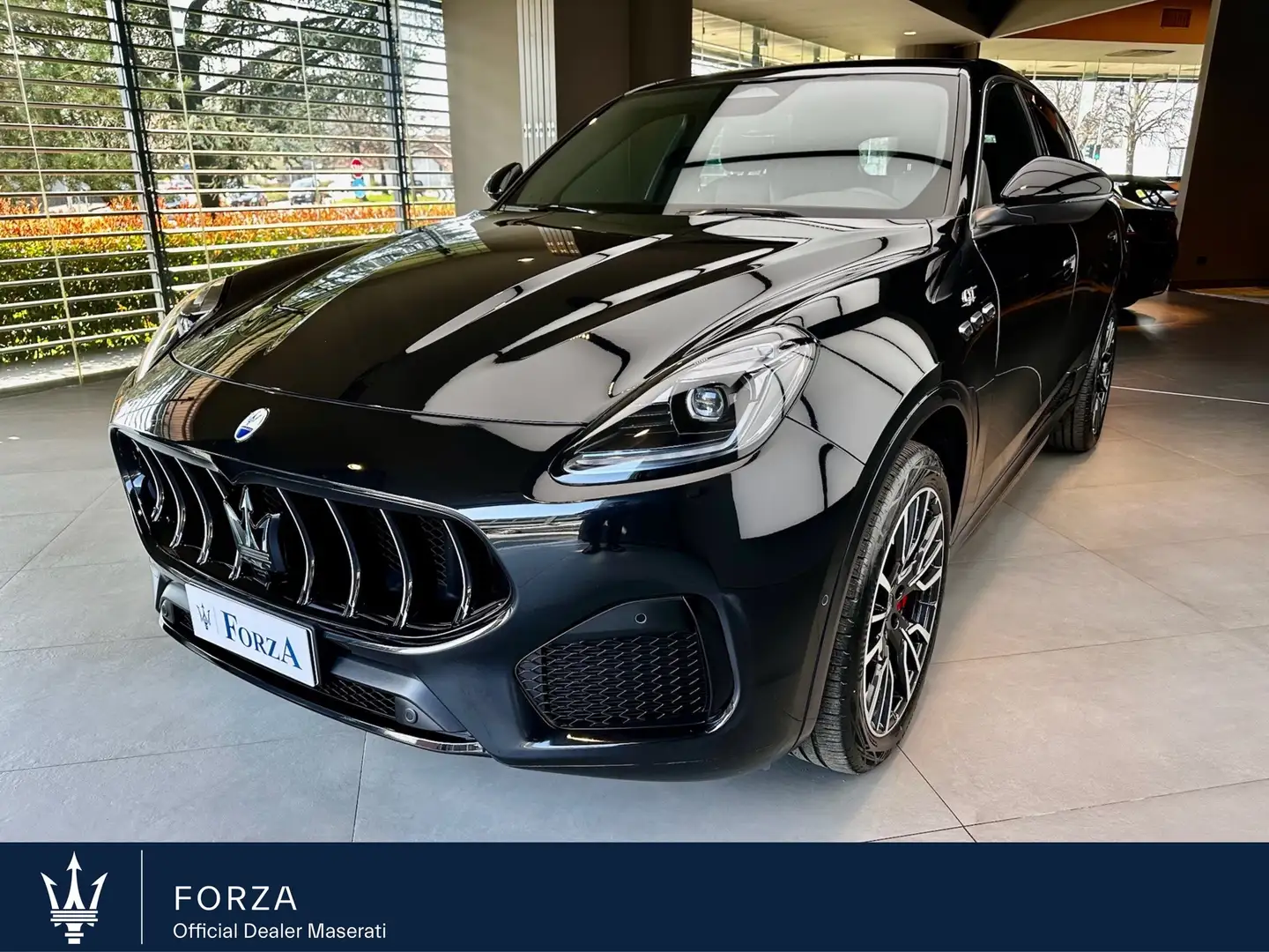 Maserati Grecale 2.0 mhev GT 250cv auto, Nerissimo Pack Nero - 1
