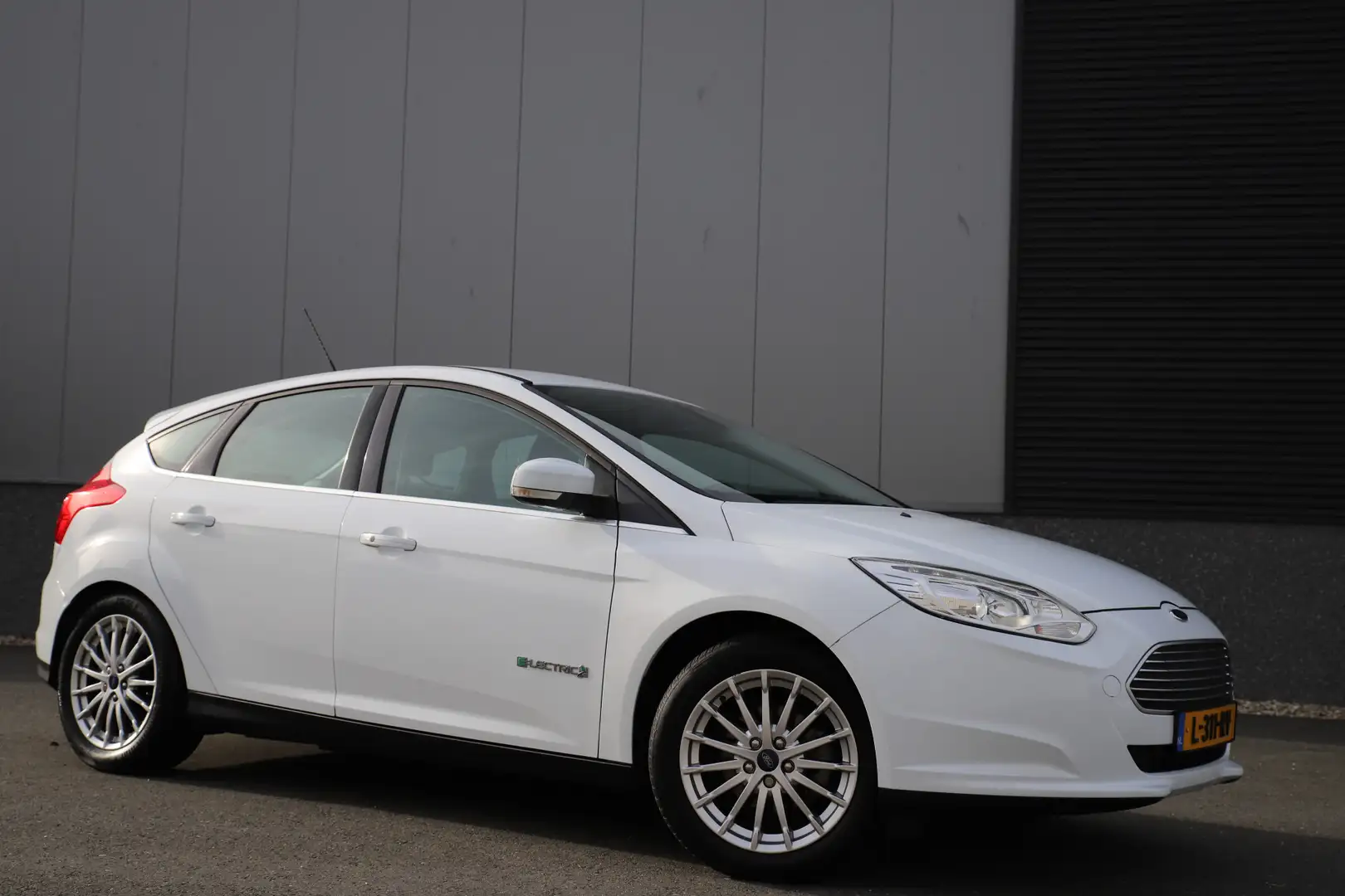 Ford Focus Titanium 100% Electric 23kw/ Leder/Camera/LED/Crui Wit - 1