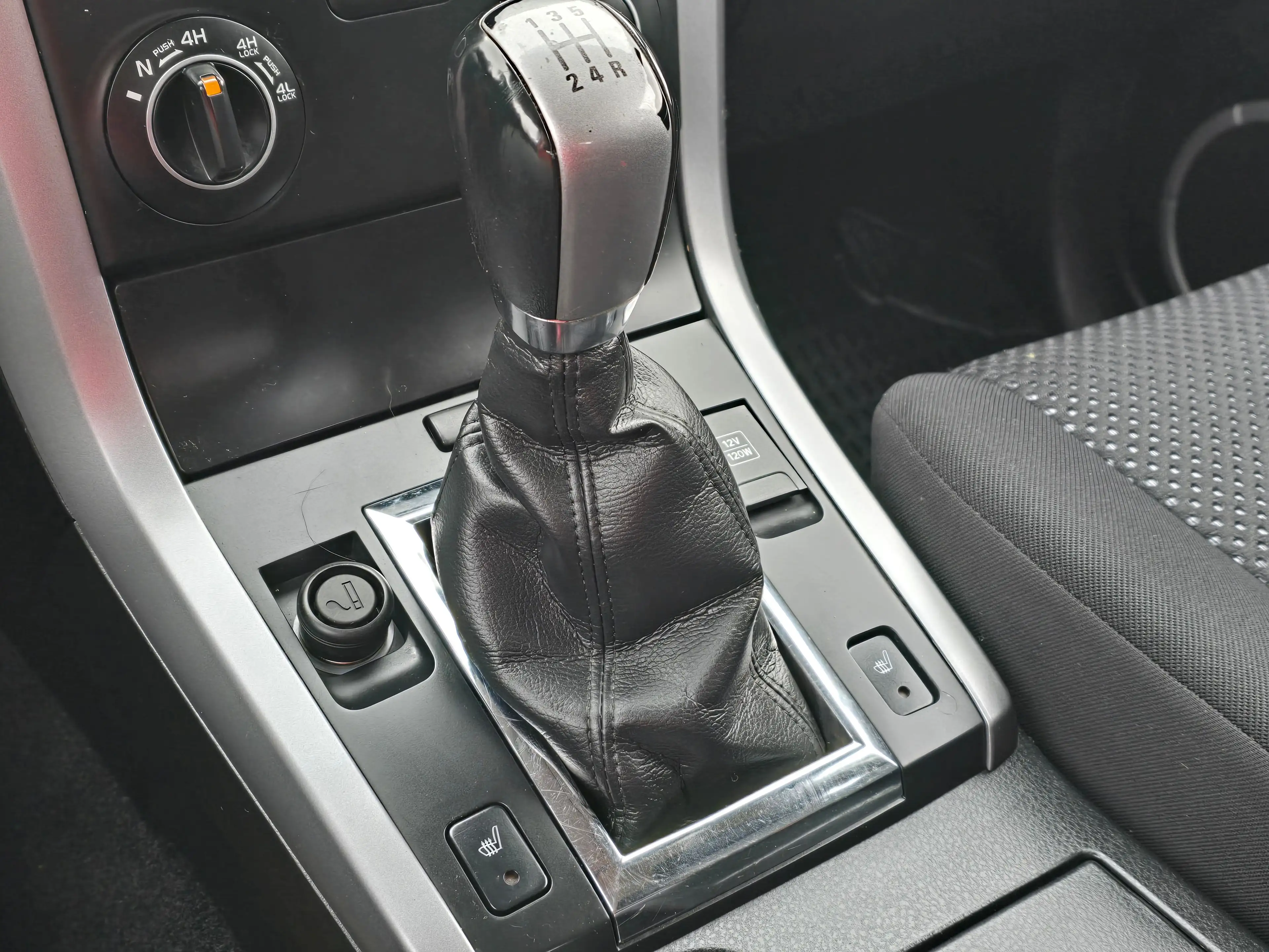 Suzuki Grand Vitara Top* Kredit* Klima*Allrad* Neues Pickerl*Sitzheizu — photo 13