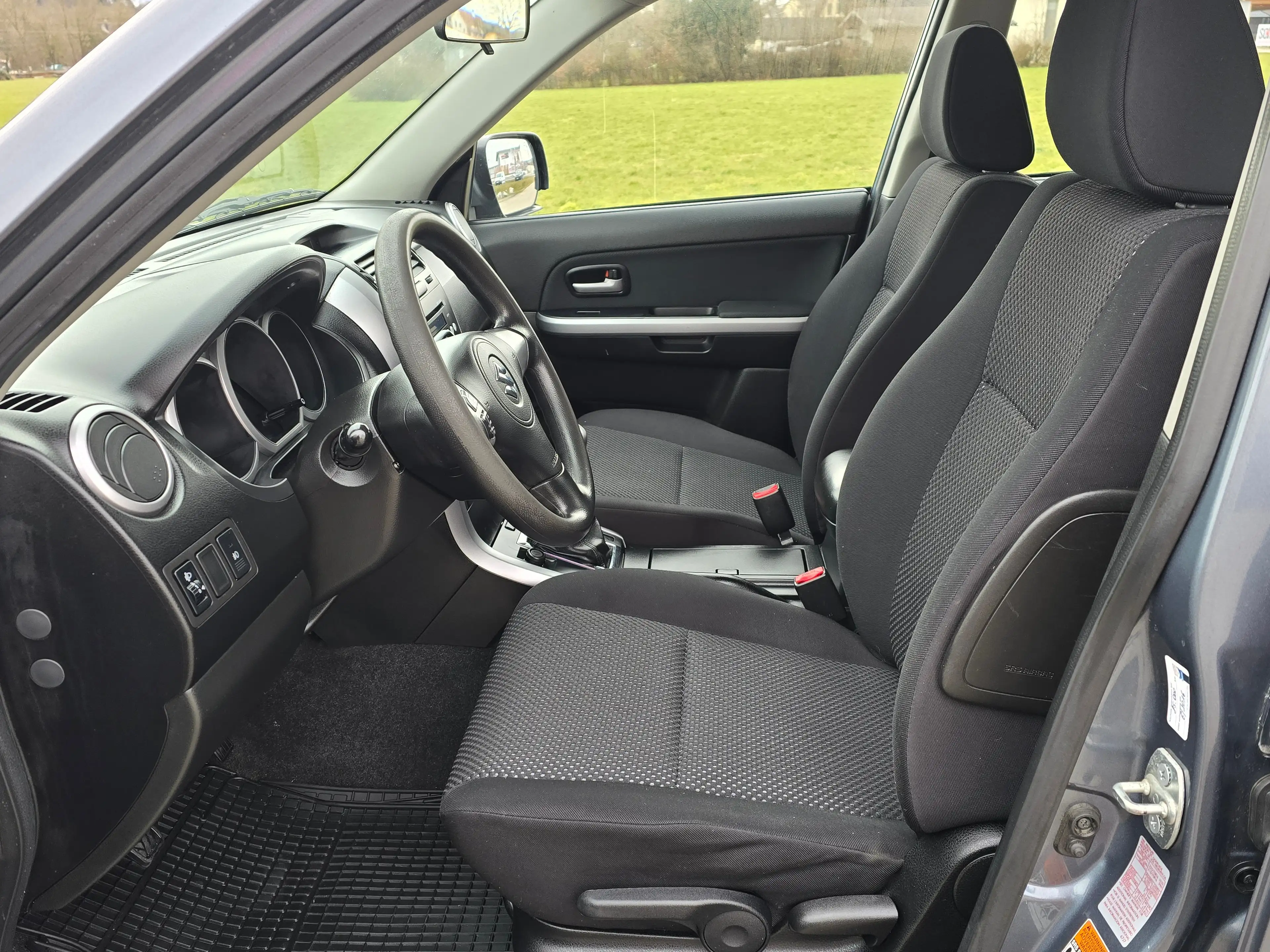 Suzuki Grand Vitara Top* Kredit* Klima*Allrad* Neues Pickerl*Sitzheizu — photo 9