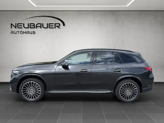 Mercedes-Benz GLC 300 de 4MATIC Österreich-Edition Ansicht 4