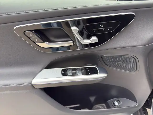 Mercedes-Benz GLC 300 de 4MATIC Österreich-Edition Ansicht 9