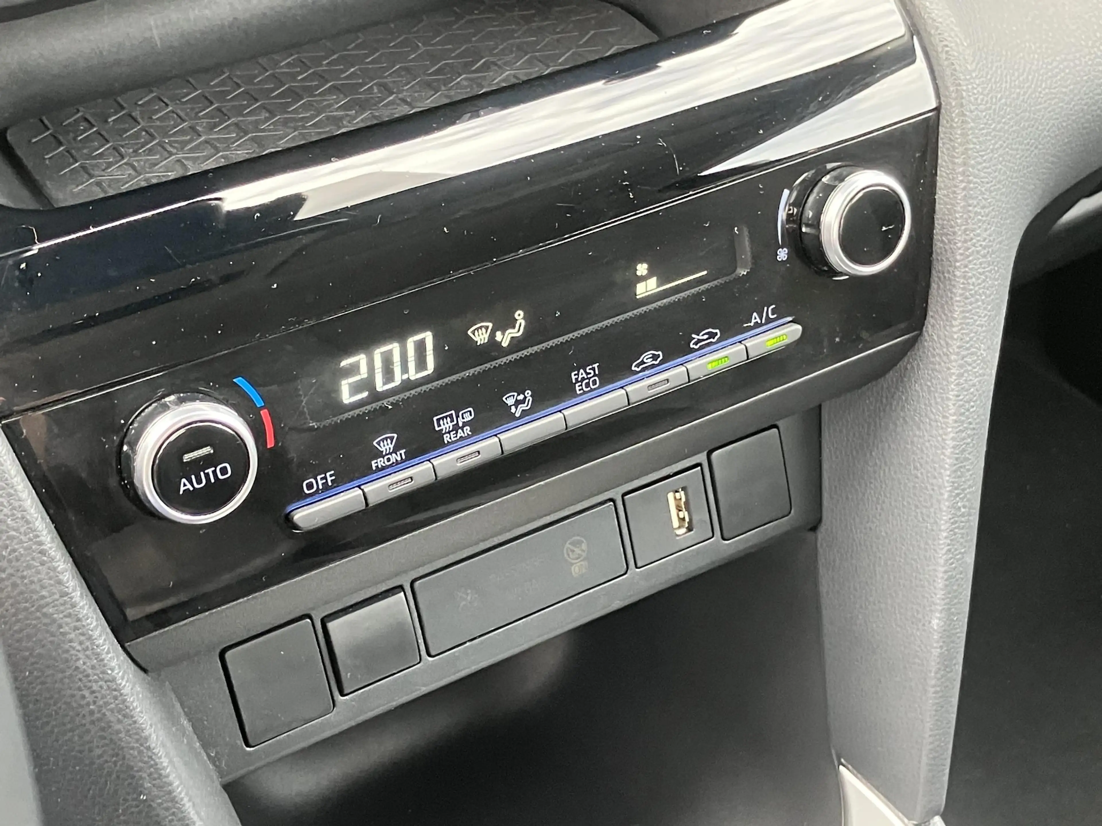 Toyota Yaris Cross 1.5 Hybrid Active | Camera | ACC | 100% onderhoude — photo 28
