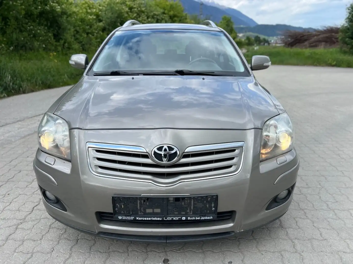 Toyota Avensis 2.0 D-4D Klimatronik Tempomat Anhängerkupplung* Beige - 2