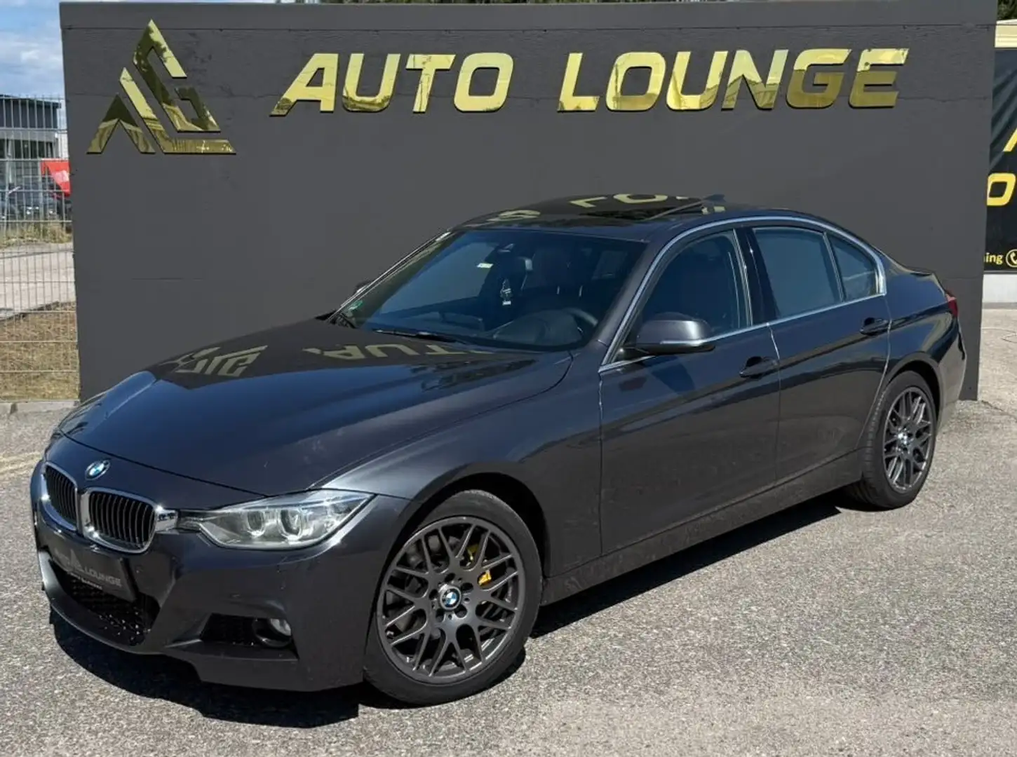 BMW 330 d Aut. Grau - 1