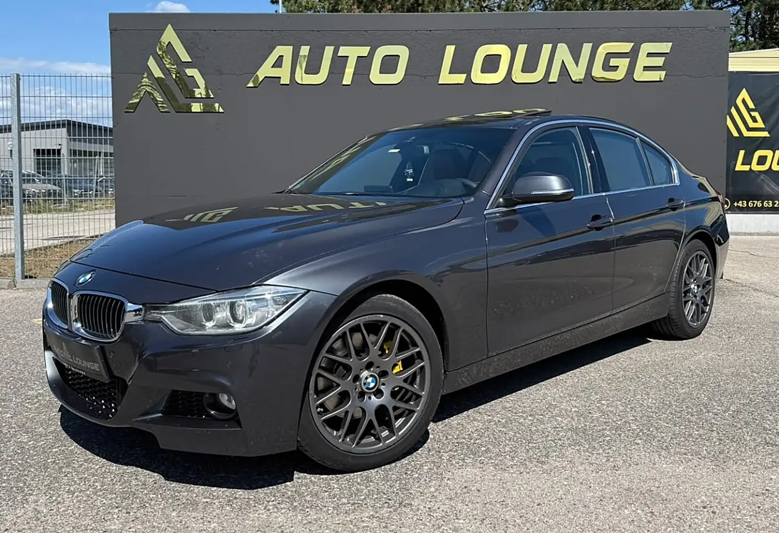 BMW 330 d Aut. Grau - 2