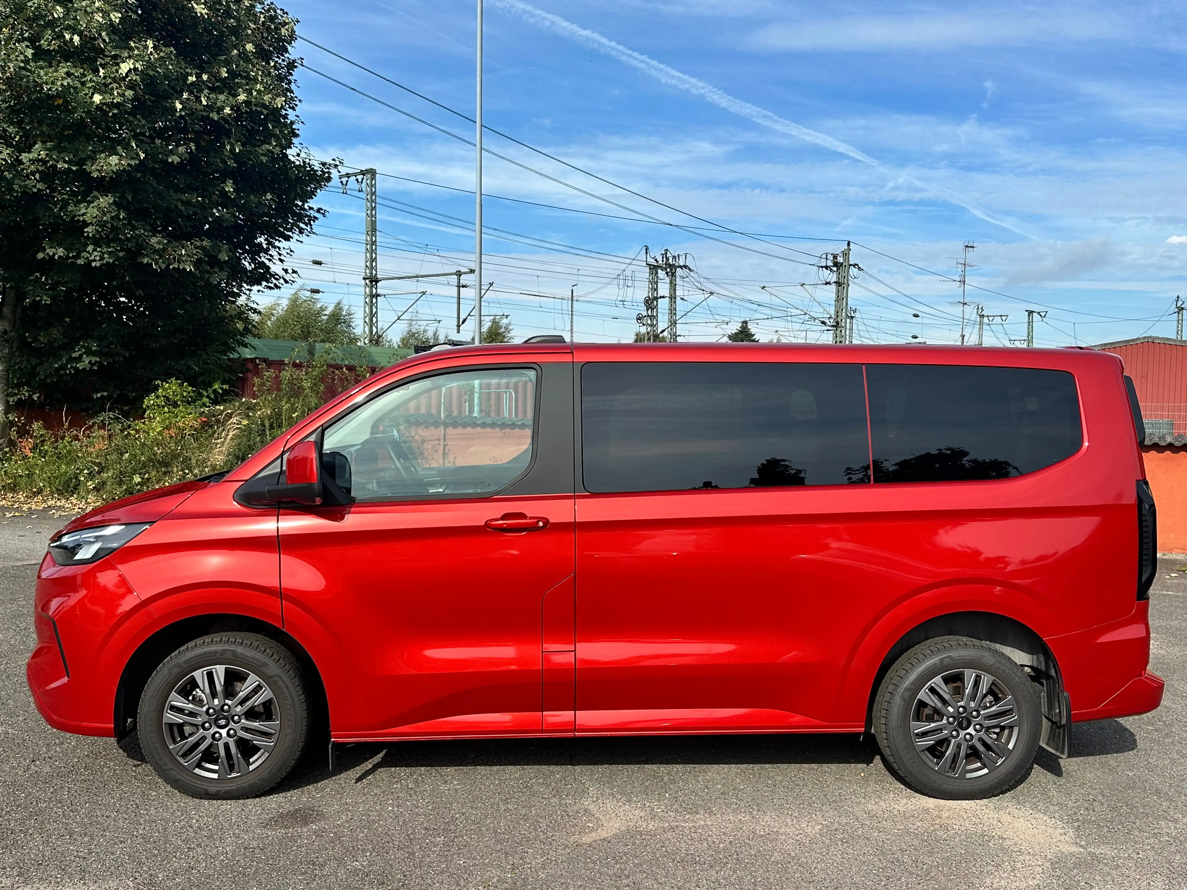 Ford Tourneo Custom L1 Tourneo Titanium — photo 2