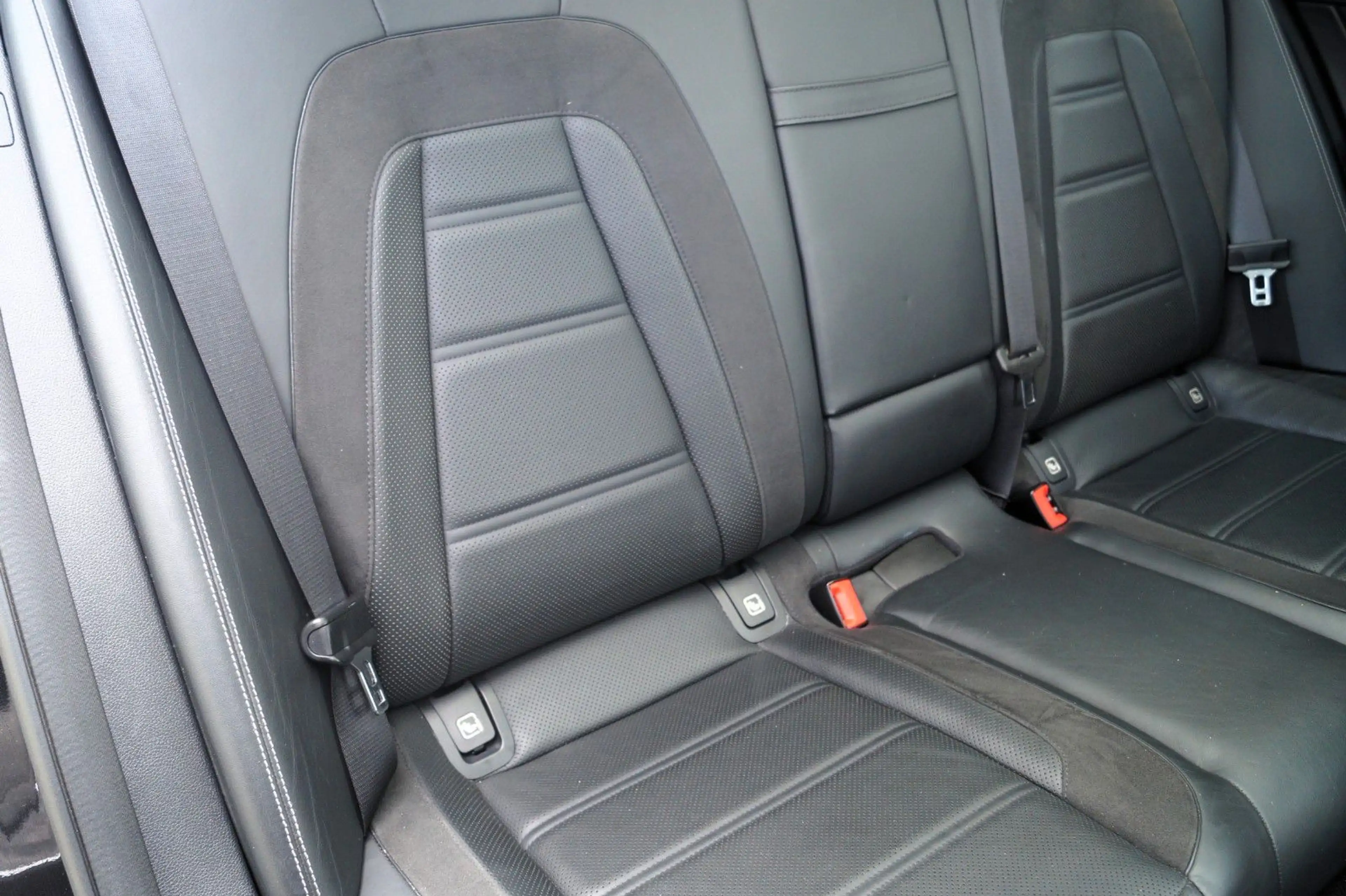 Mercedes-Benz E 53 AMG E T-Modell E 53 AMG 4Matic+/ AHK — photo 10