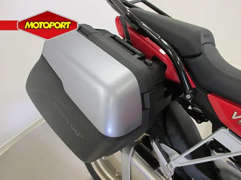 Moto Guzzi V 100 - foto 8