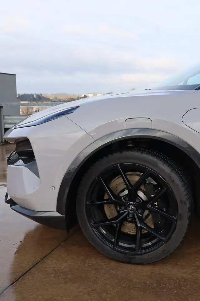 Lotus Eletre 2025