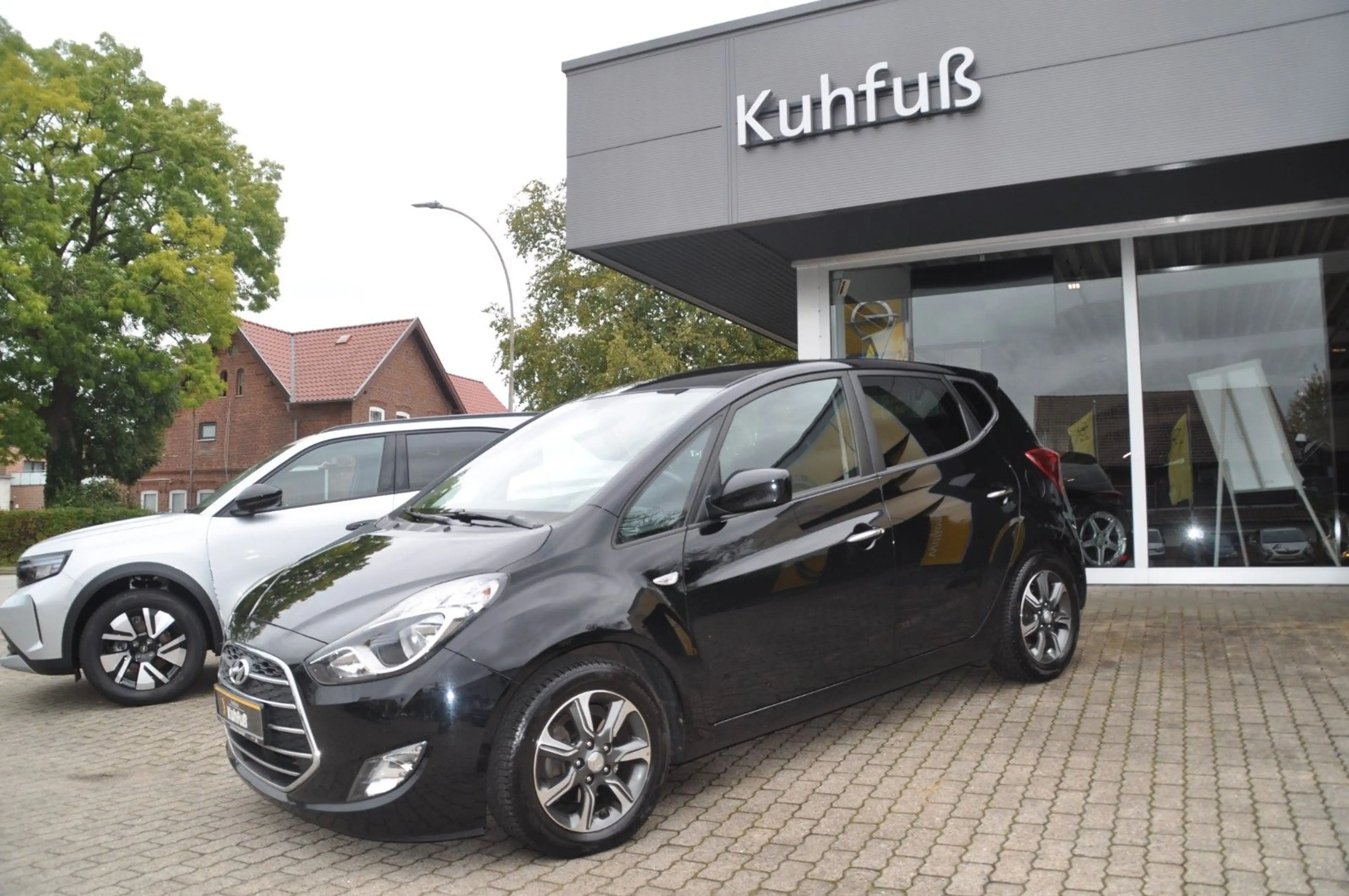 Hyundai iX20 blue Space