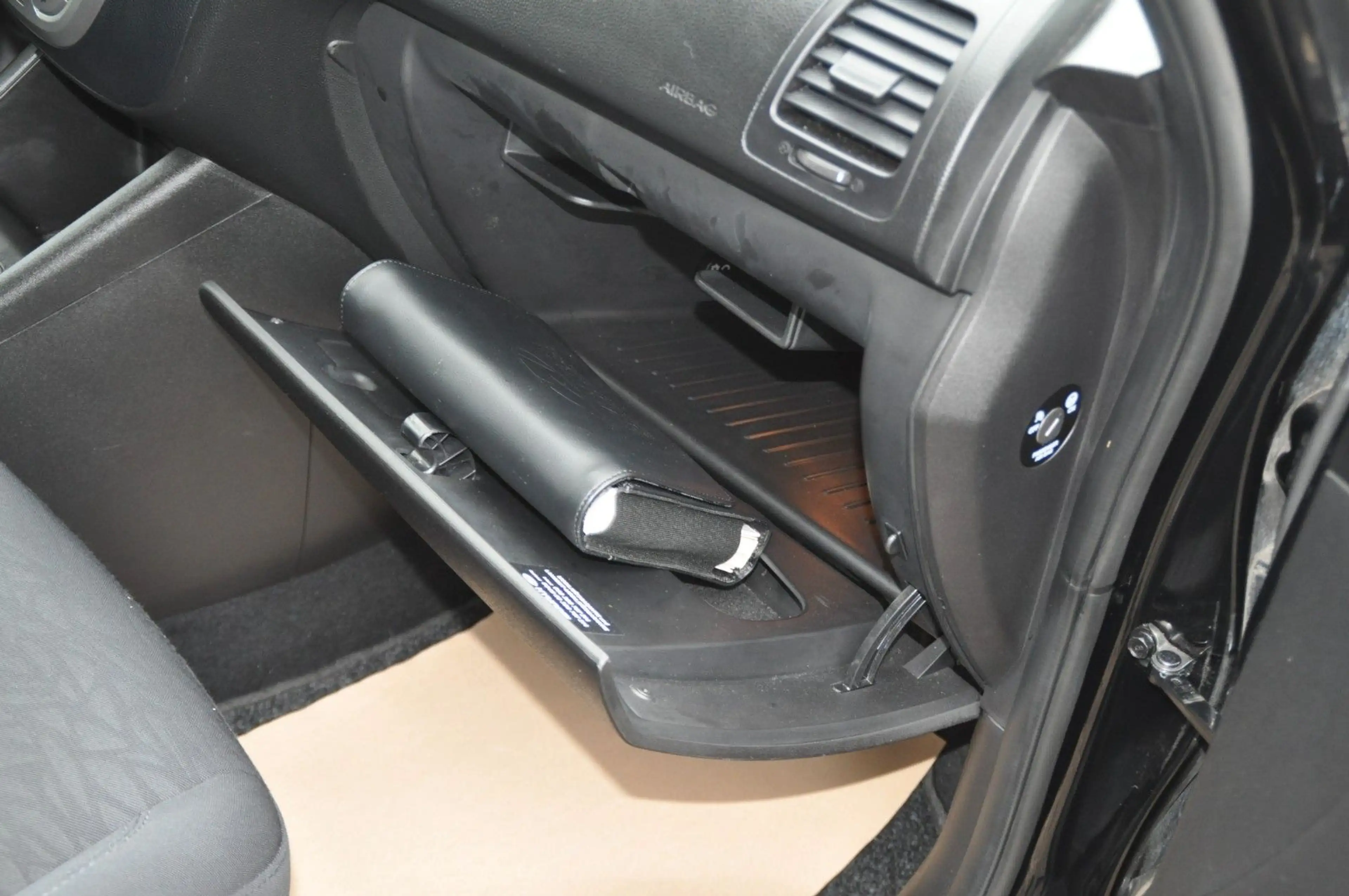 Hyundai iX20 blue Space — photo 21