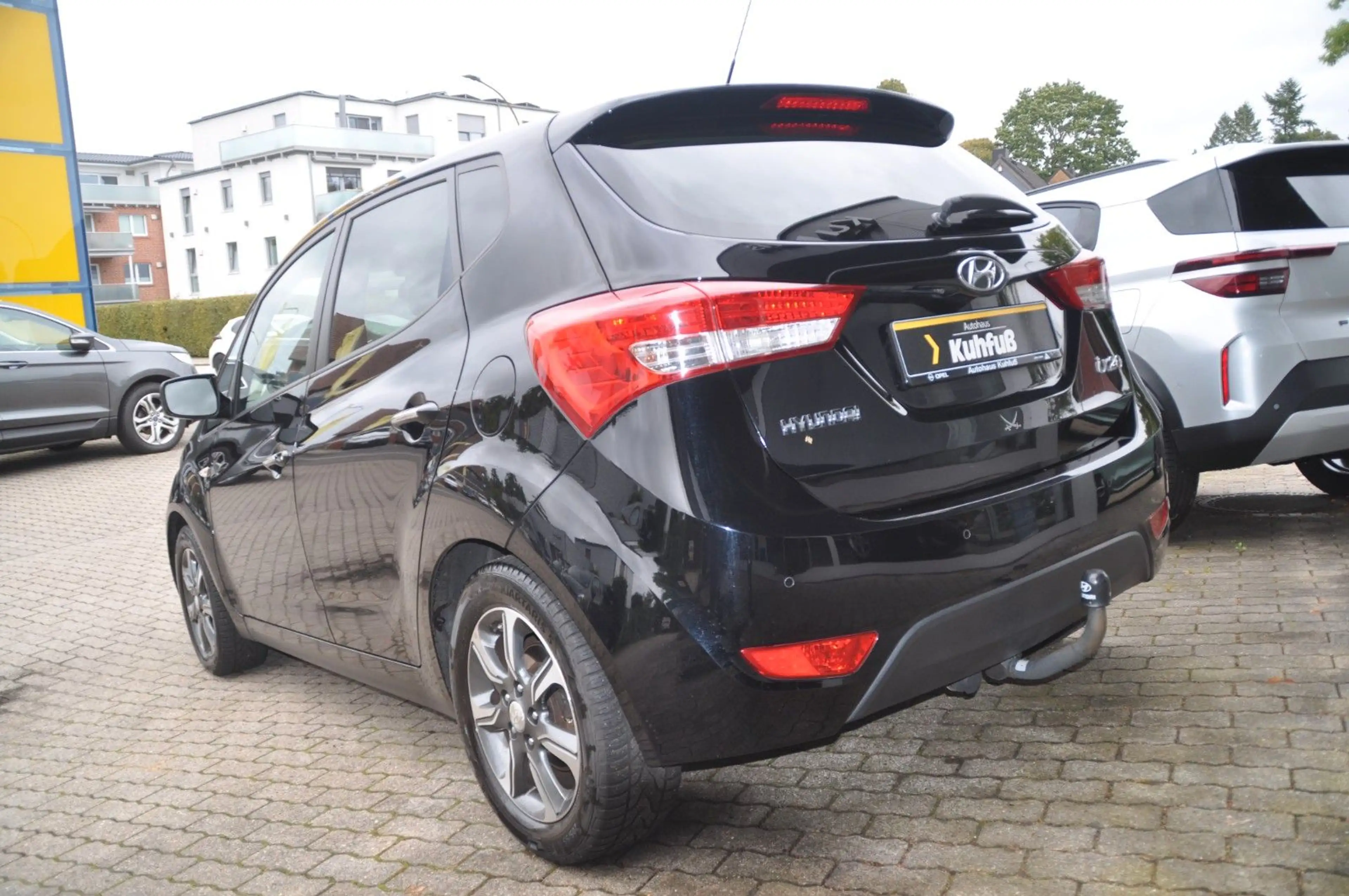 Hyundai iX20 blue Space — photo 5