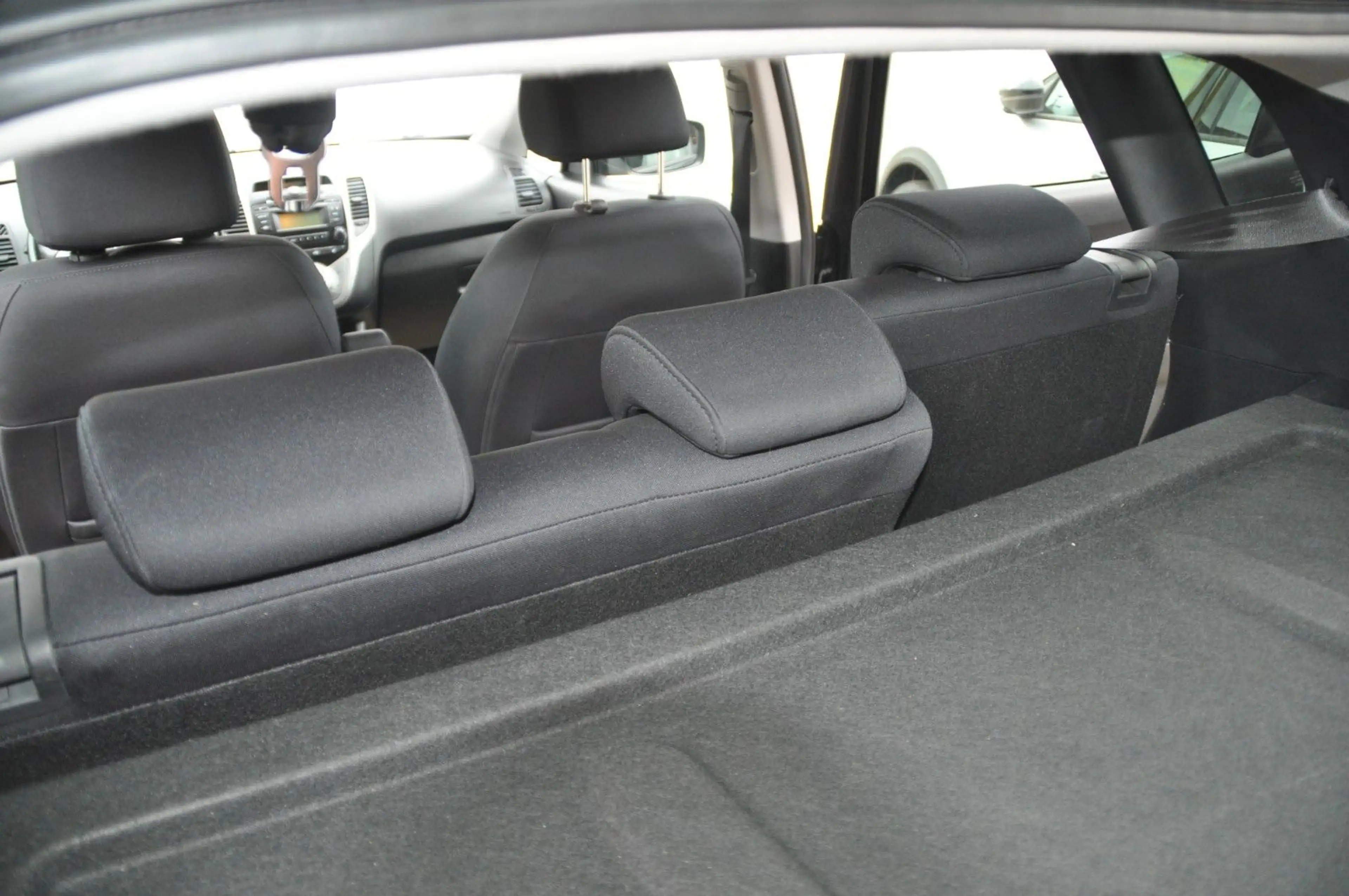 Hyundai iX20 blue Space — photo 10