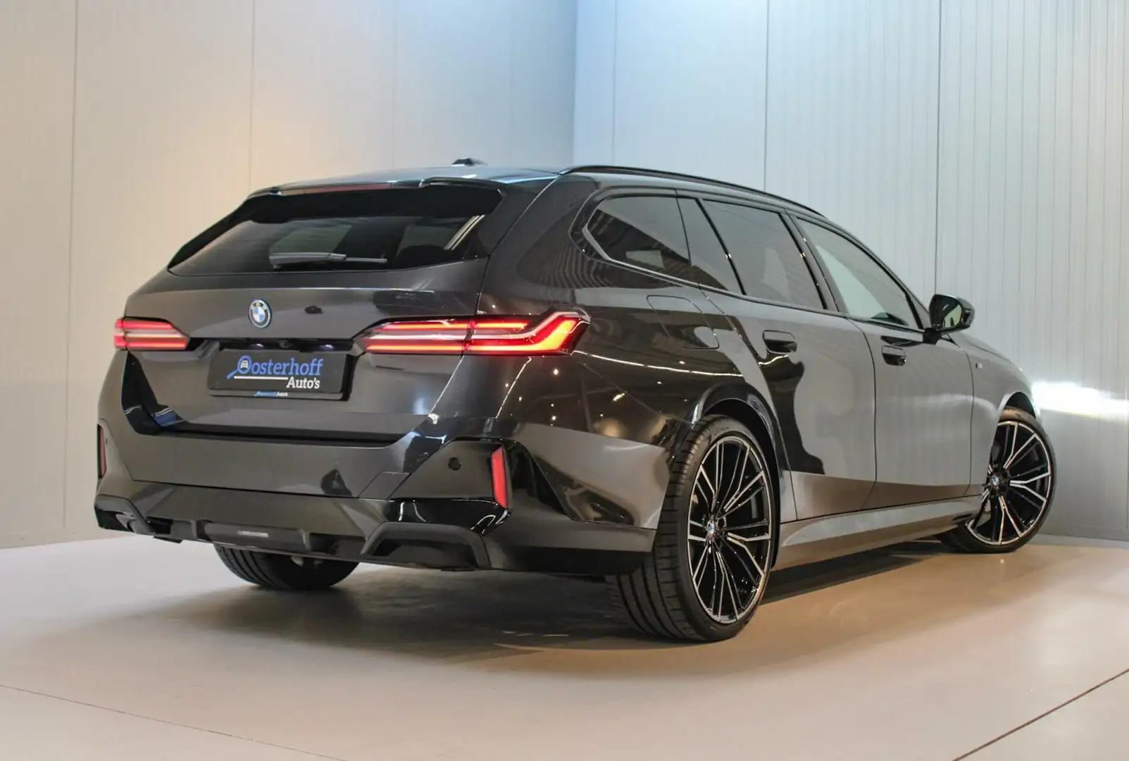 BMW 530 5-serie Touring 530e | PANO | TREKH | HUD | Grijs - 2