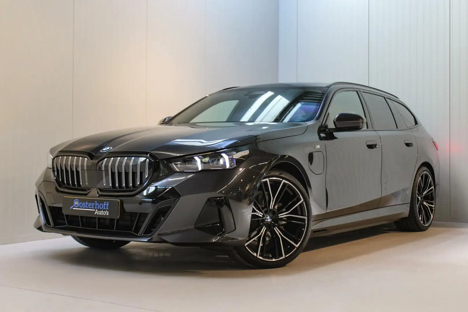 BMW 530 5-serie Touring 530e | PANO | TREKH | HUD | Grijs - 1
