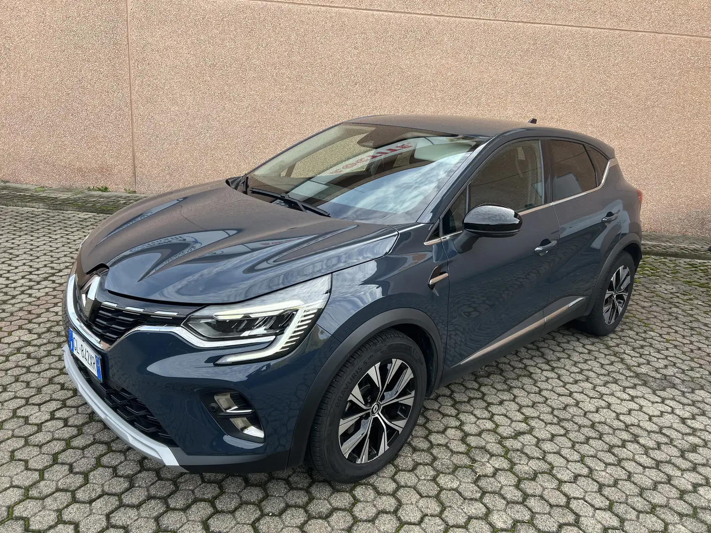 Renault Captur II 2019 1.6 E-Tech hybrid Business 145cv auto Grigio - 1