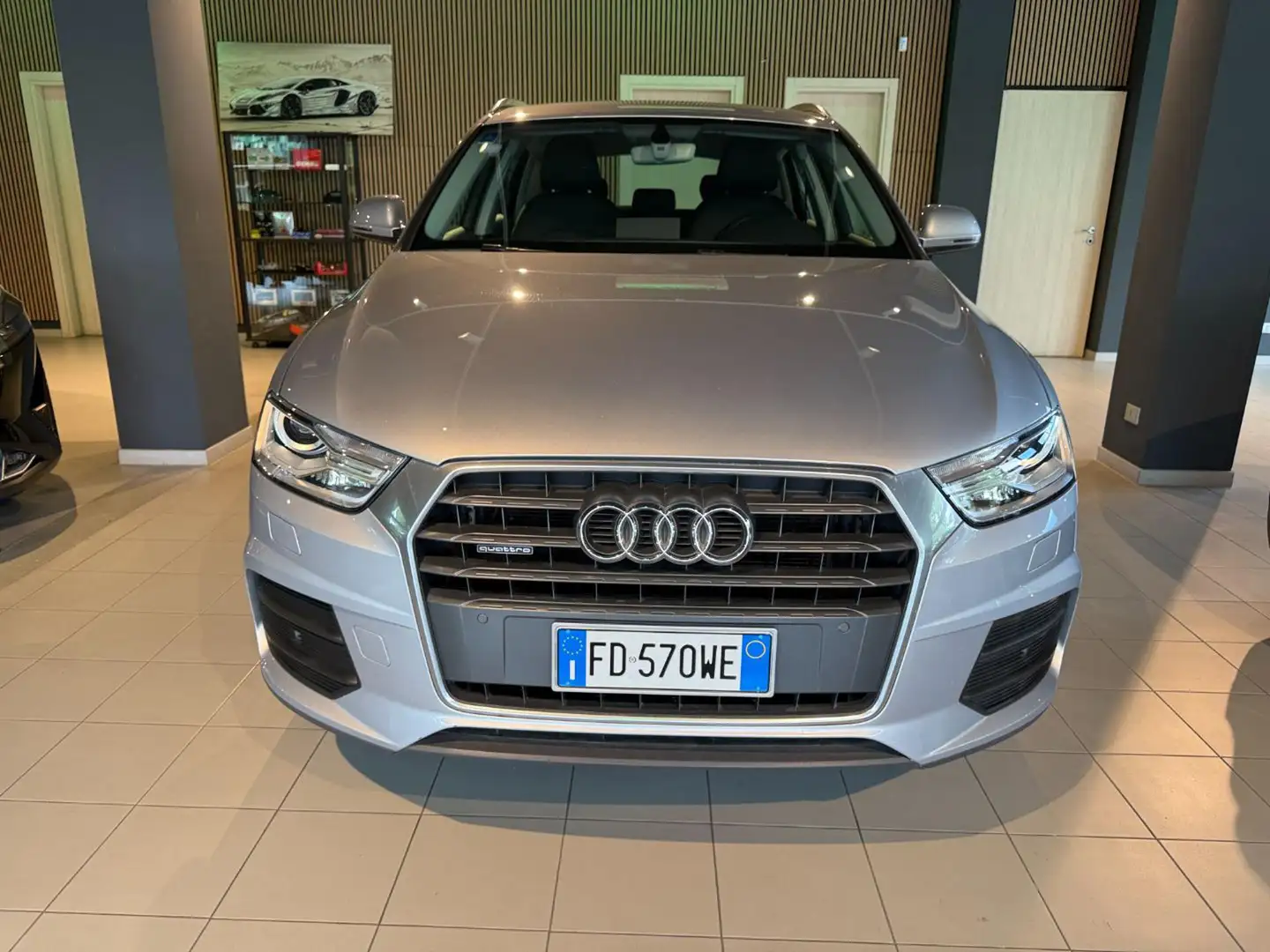 Audi Q3 2.0 TDI 150 CV quattro S tronic Design Grigio - 2
