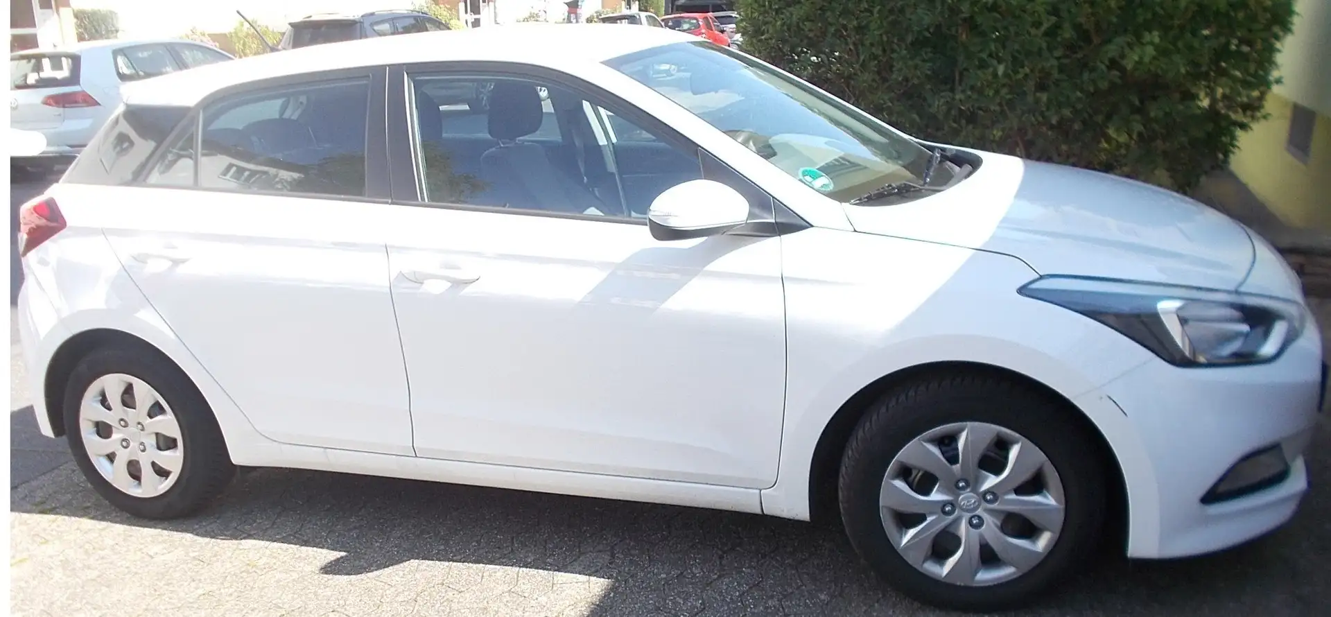 Hyundai i20 i20 1.2 Classic Weiß - 1