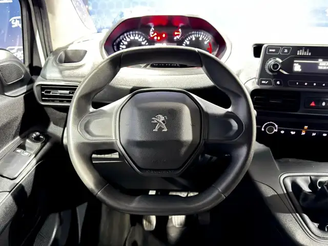 Peugeot Partner view 3