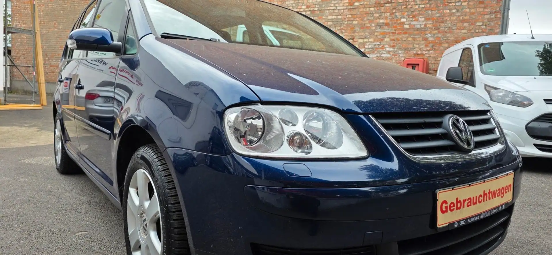 Volkswagen Touran 1.9 TDI --TÜV Neu--5 Sitzer-- AHK--TOP Blau - 2