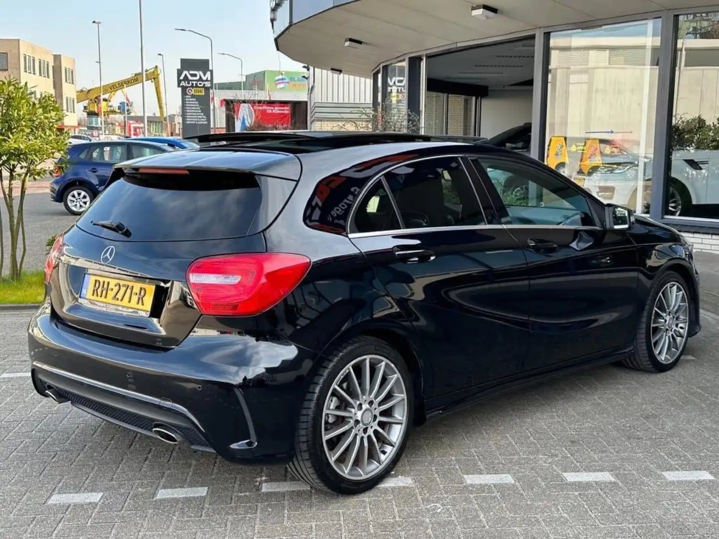 Mercedes-Benz A 180 Prestige Zwart - 2