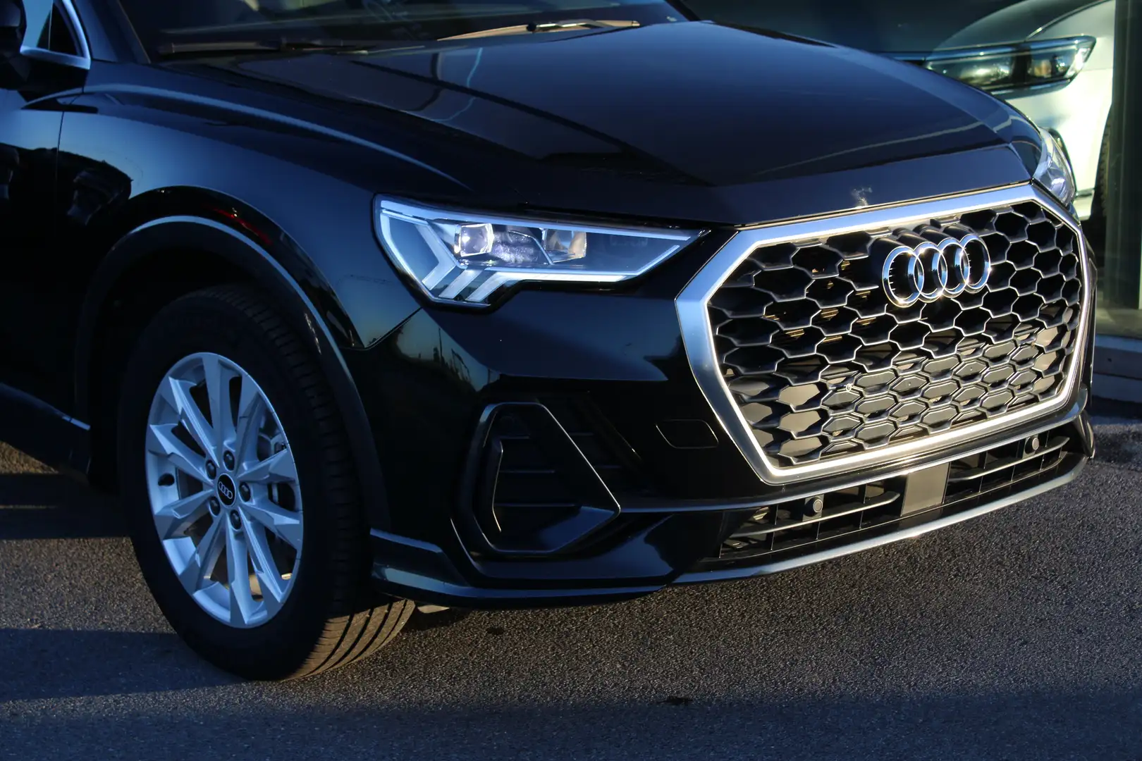 Audi Q3 SPORTBACK 1.4 45TFSI E S-TRONIC-VEEL OPTIES-LEDER Noir - 2