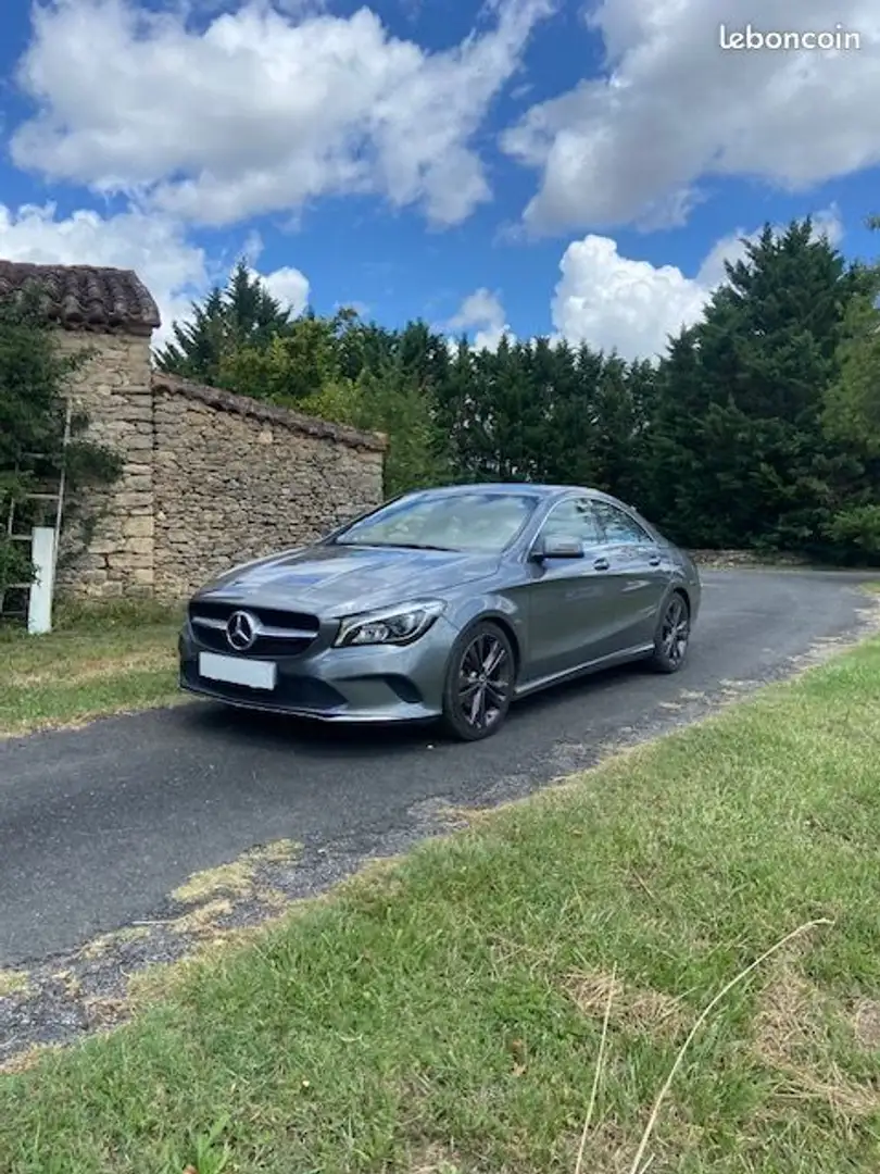 Mercedes-Benz CLA 200 Classe Mercedes 200d sensation 7g-dct Gris - 1