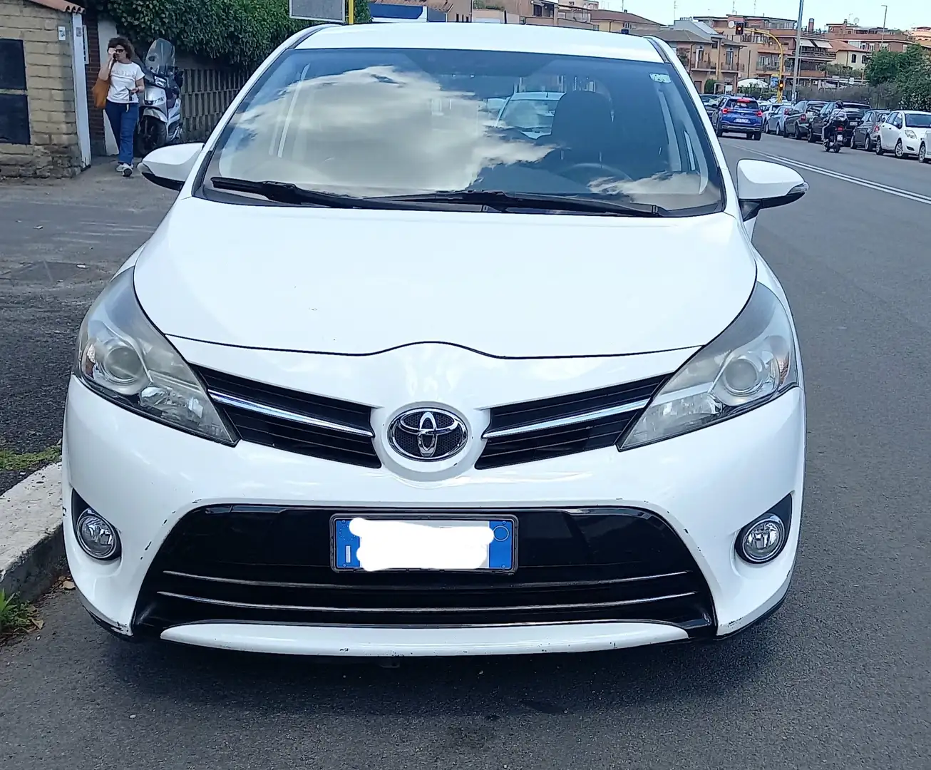 Toyota Verso 7nposti 1.6 diesel my15 Bianco - 1