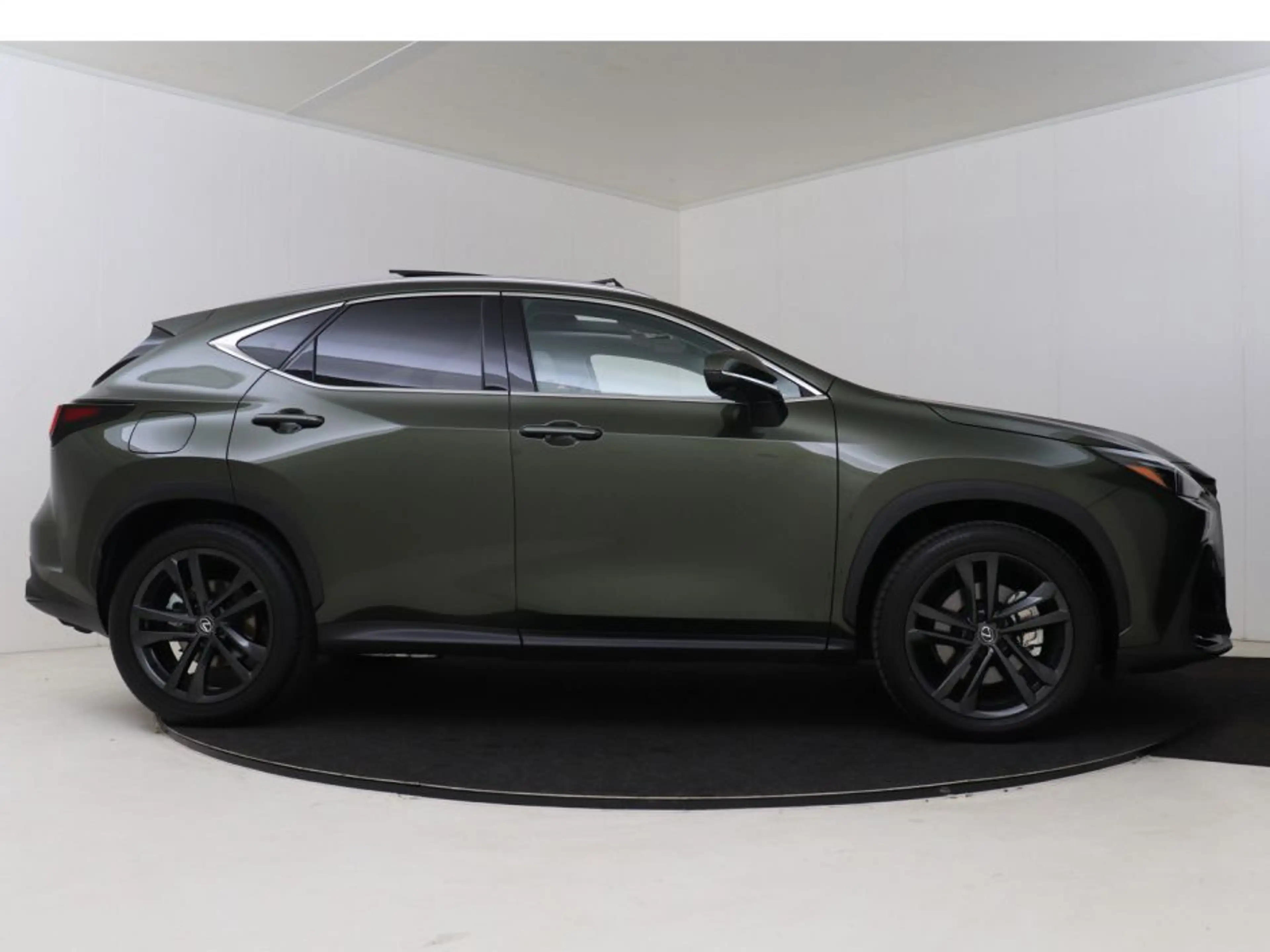 Lexus NX 450h+ AWD 35th Edition | Panoramisch Schuifdak | 20" LM — photo 9