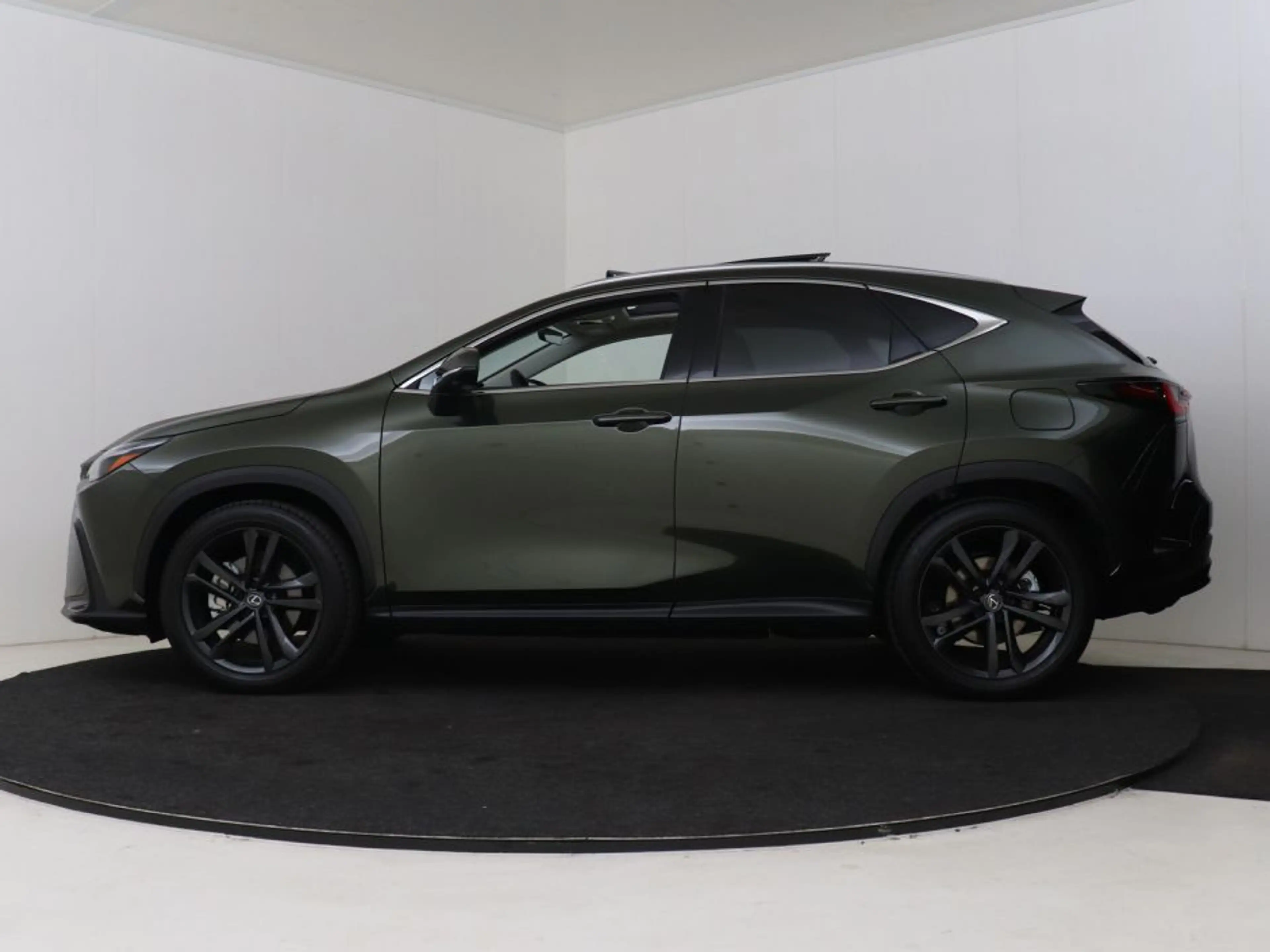Lexus NX 450h+ AWD 35th Edition | Panoramisch Schuifdak | 20" LM — photo 5
