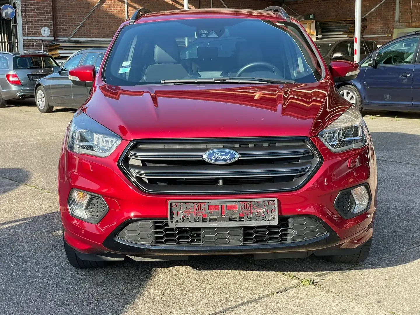 Ford Kuga 1,5 TDCi 4x2 88kW ST-Line/AUT/KAMERA/AHK - 2