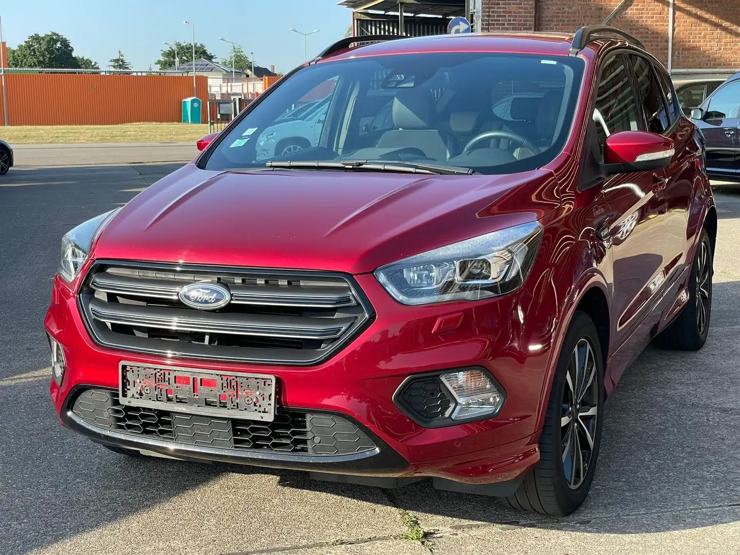 Ford Kuga 1,5 TDCi 4x2 88kW ST-Line/AUT/KAMERA/AHK - 1
