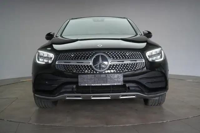 Mercedes-Benz GLC view 2