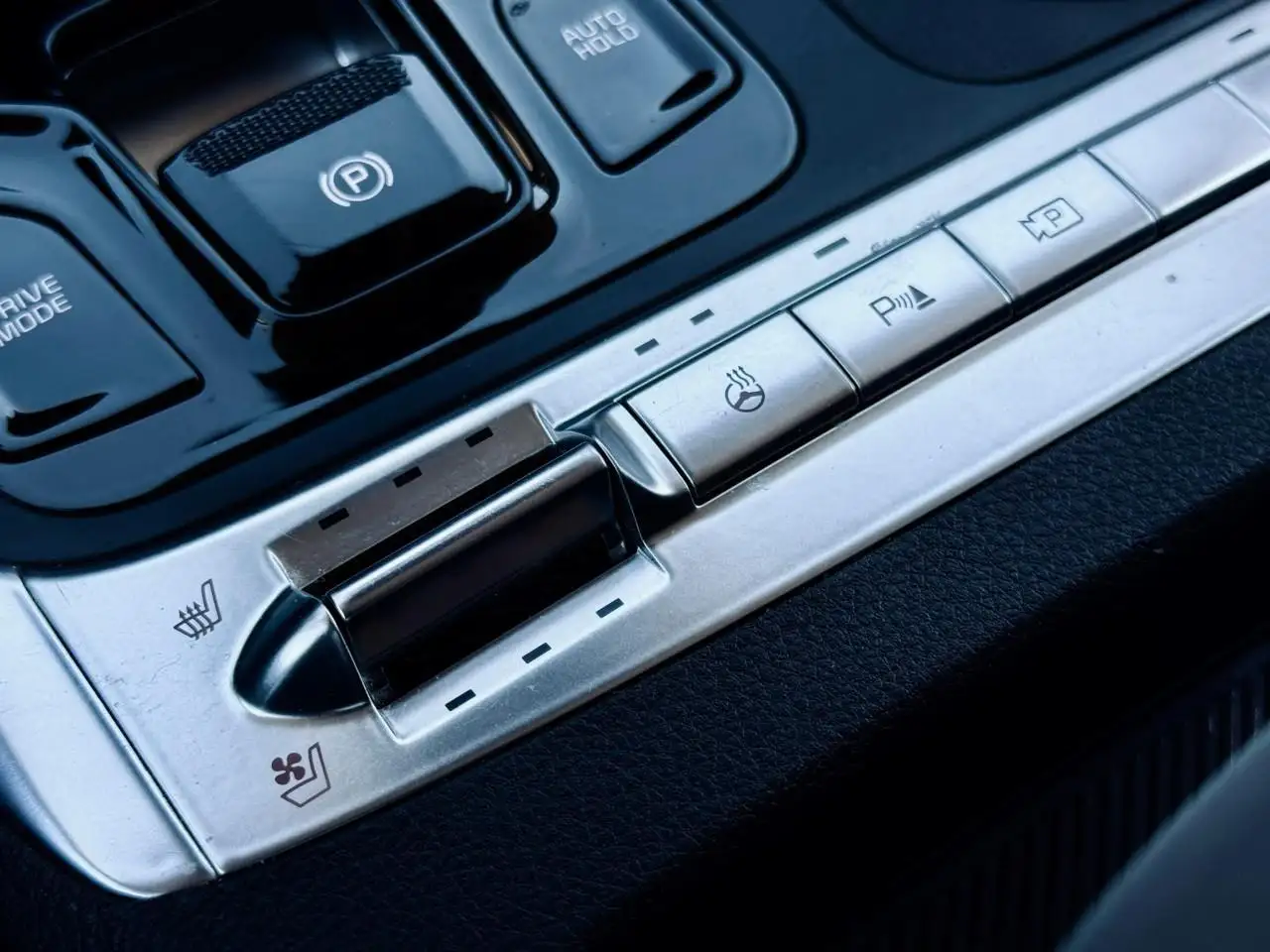 Kia Carnival снимка Kia Carnival