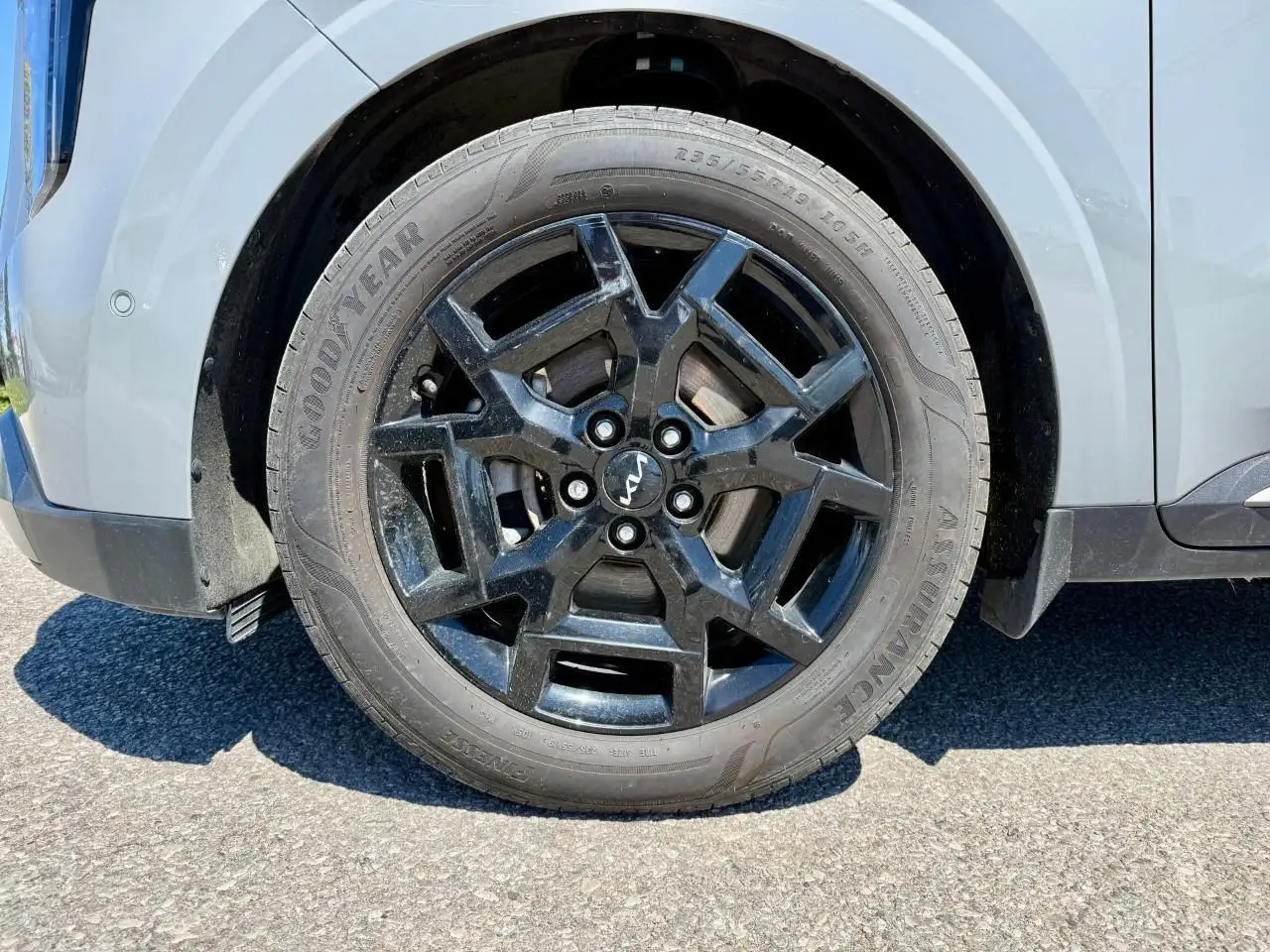 Kia Carnival снимка Kia Carnival