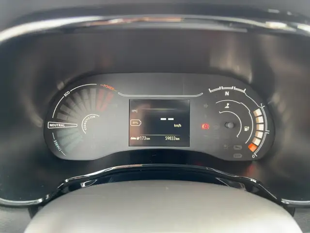 Dacia Spring view 13