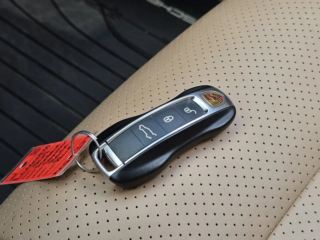 Porsche Cayenne снимка Porsche Cayenne