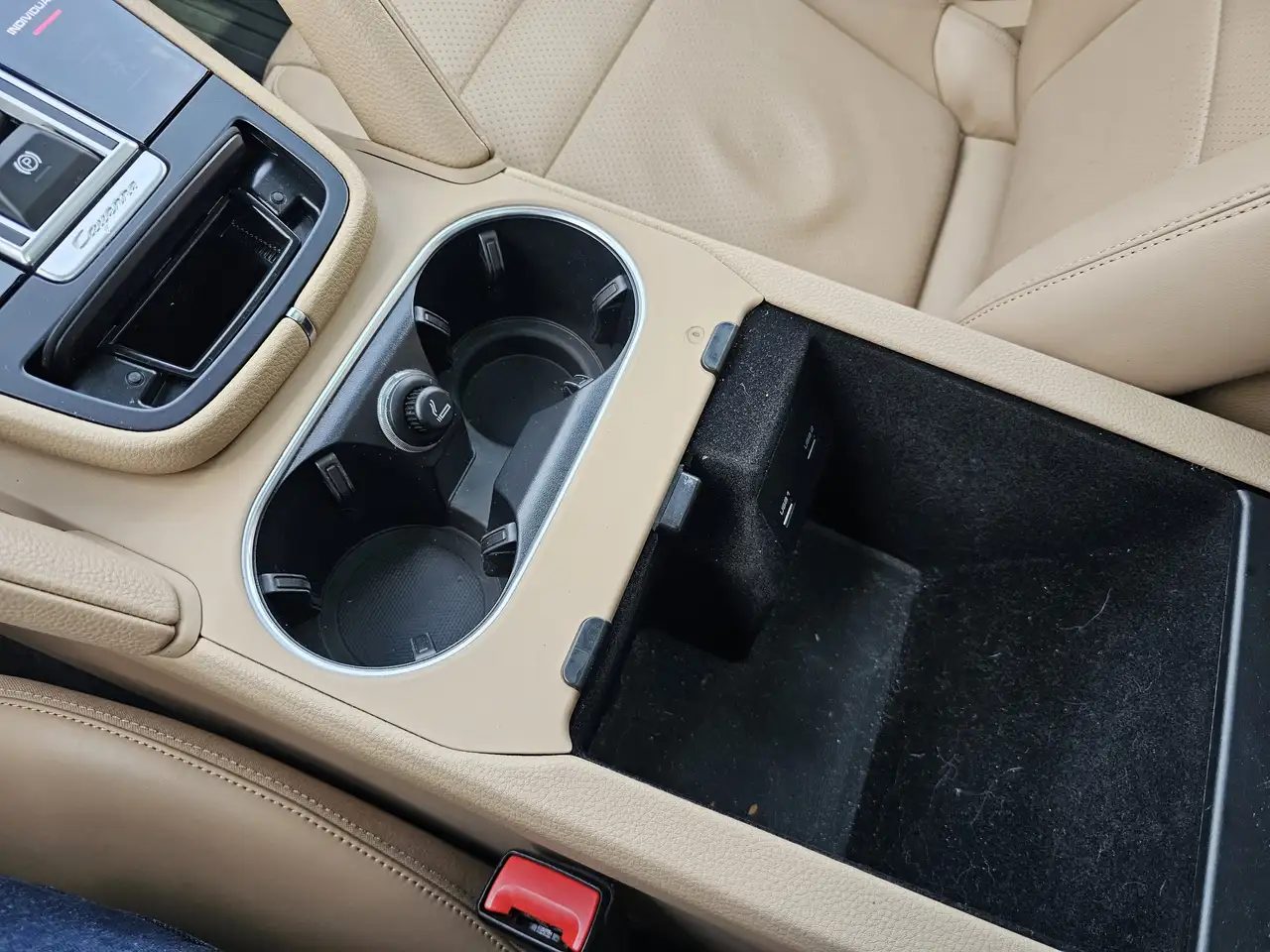 Porsche Cayenne снимка Porsche Cayenne